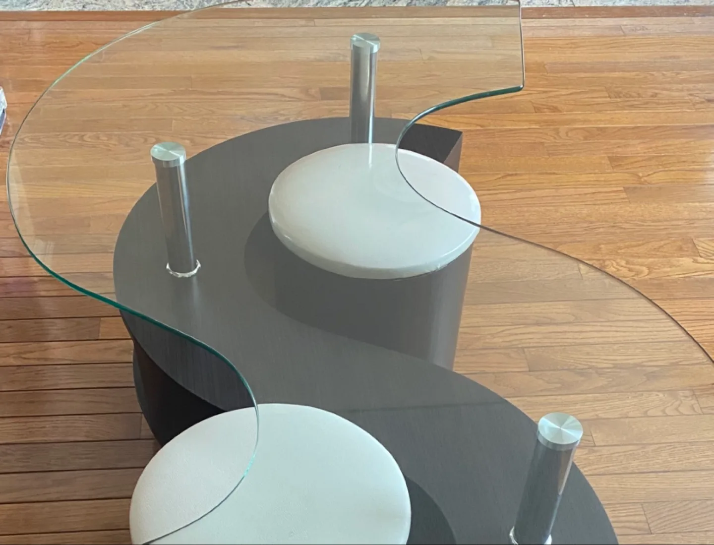 S-Shaped Coffee Table image indicator(2)