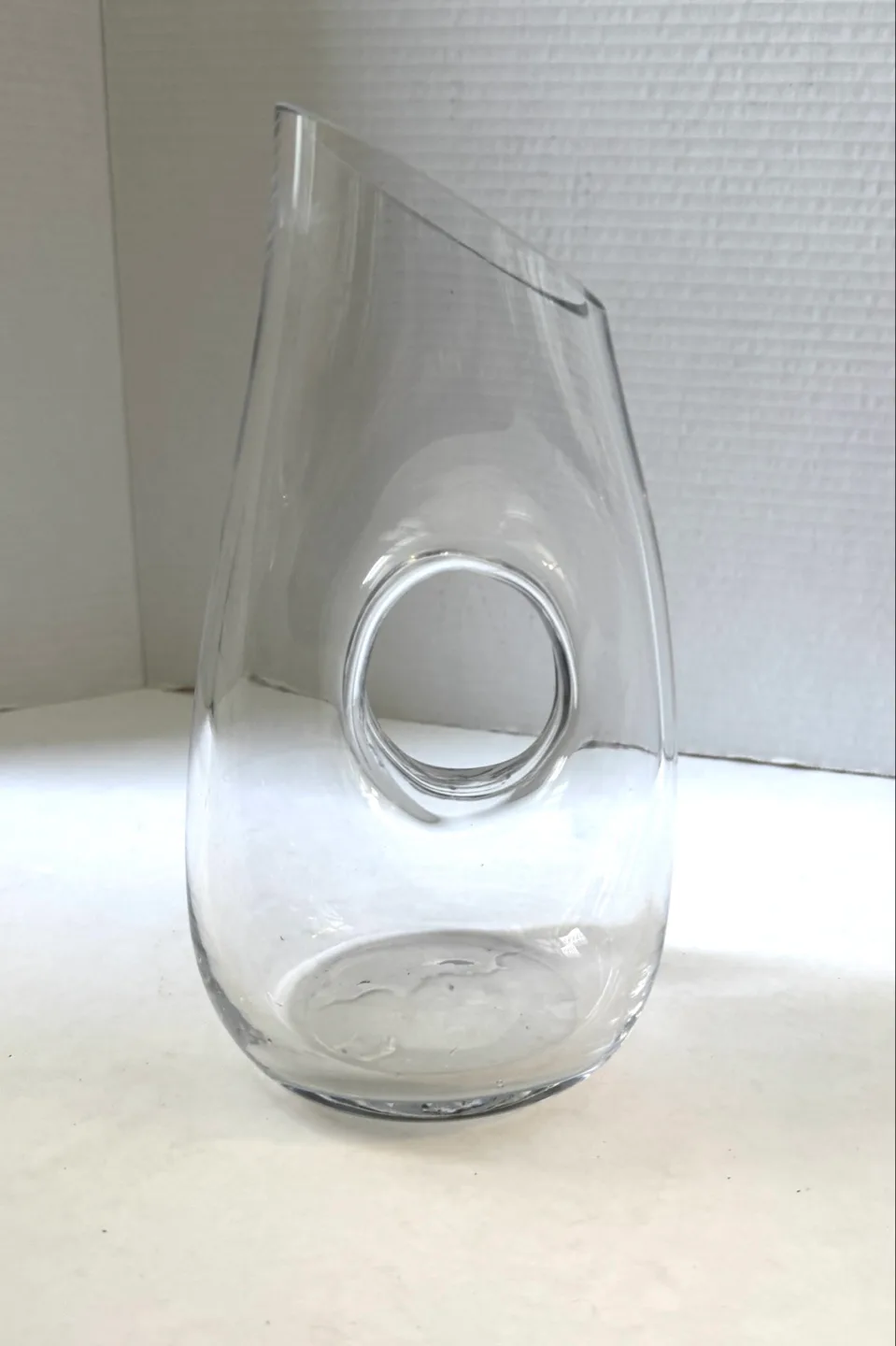 Unique Glass Pitcher with Cut-Out Handle image indicator(2)
