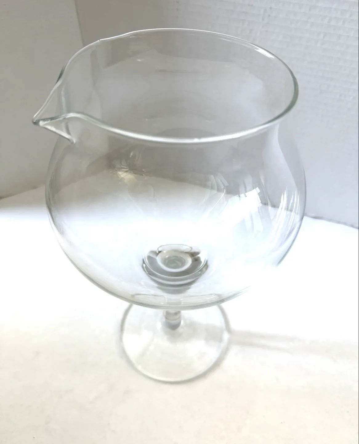 Large Clear Glass Wine Decanter, great for summer bbq! image indicator(5)