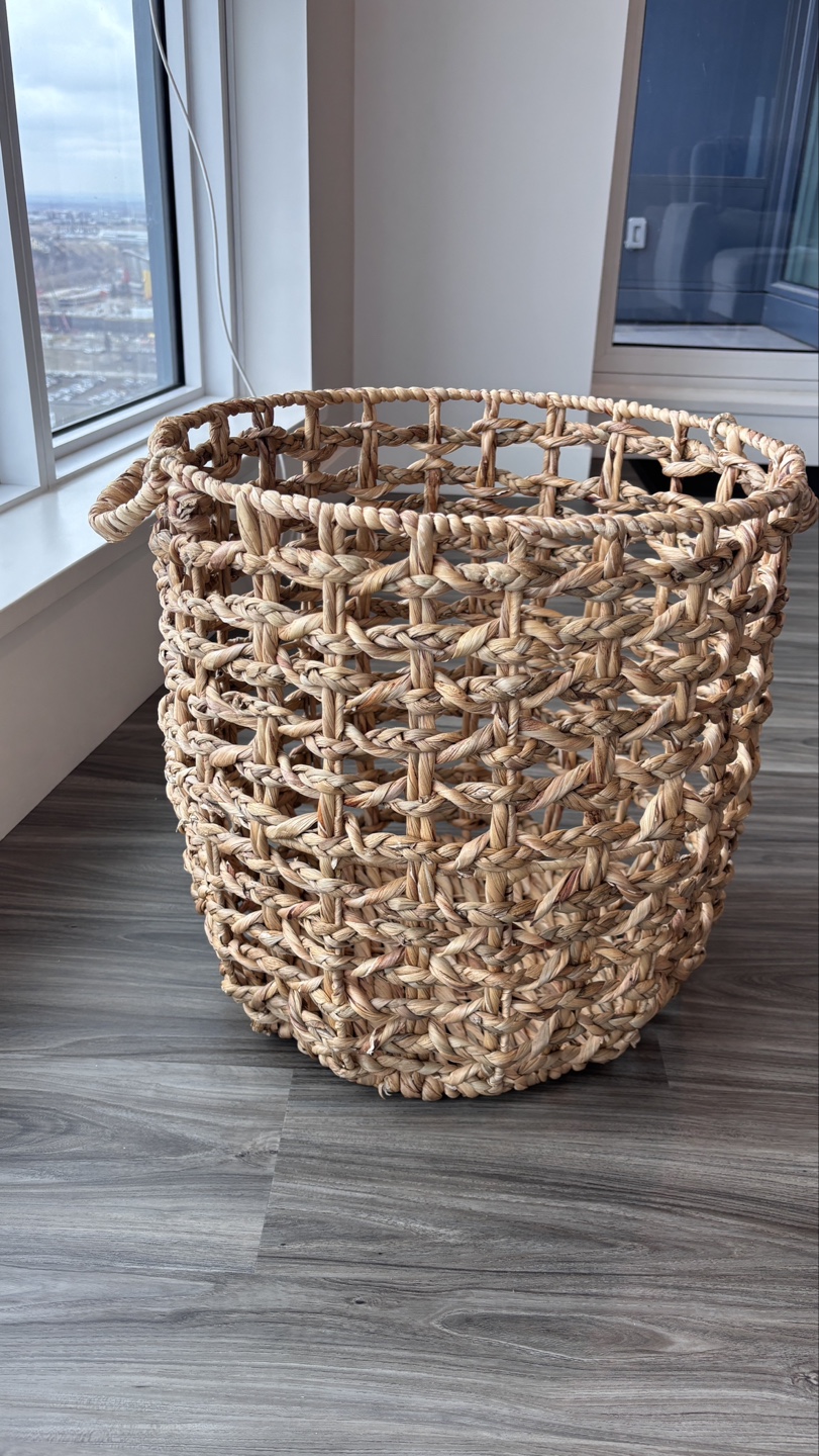 Rattan Basket - Move-out Sale ⚡ - photo 2