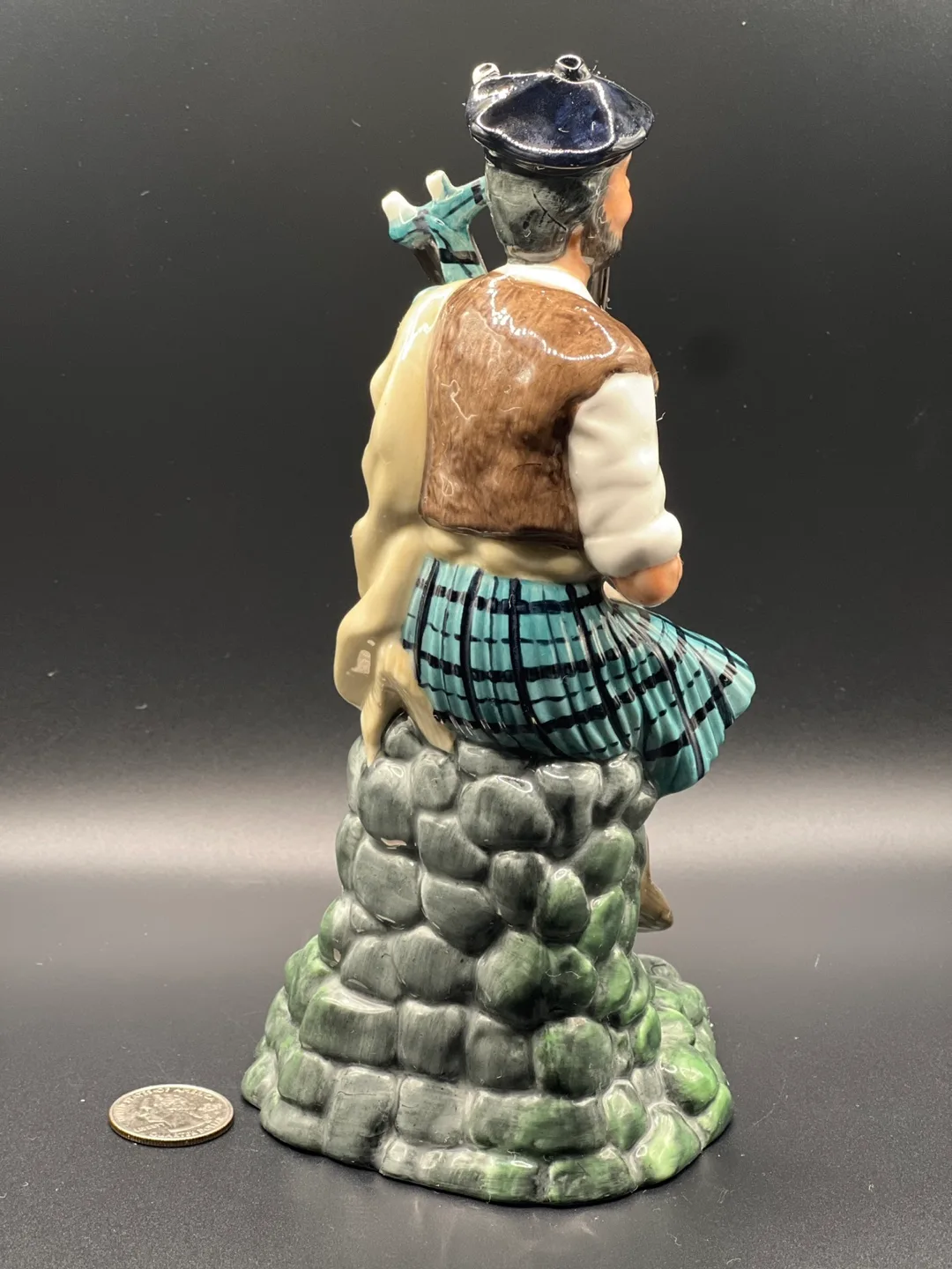 Royal Doulton The Piper Figurine HN 2907 image indicator(3)