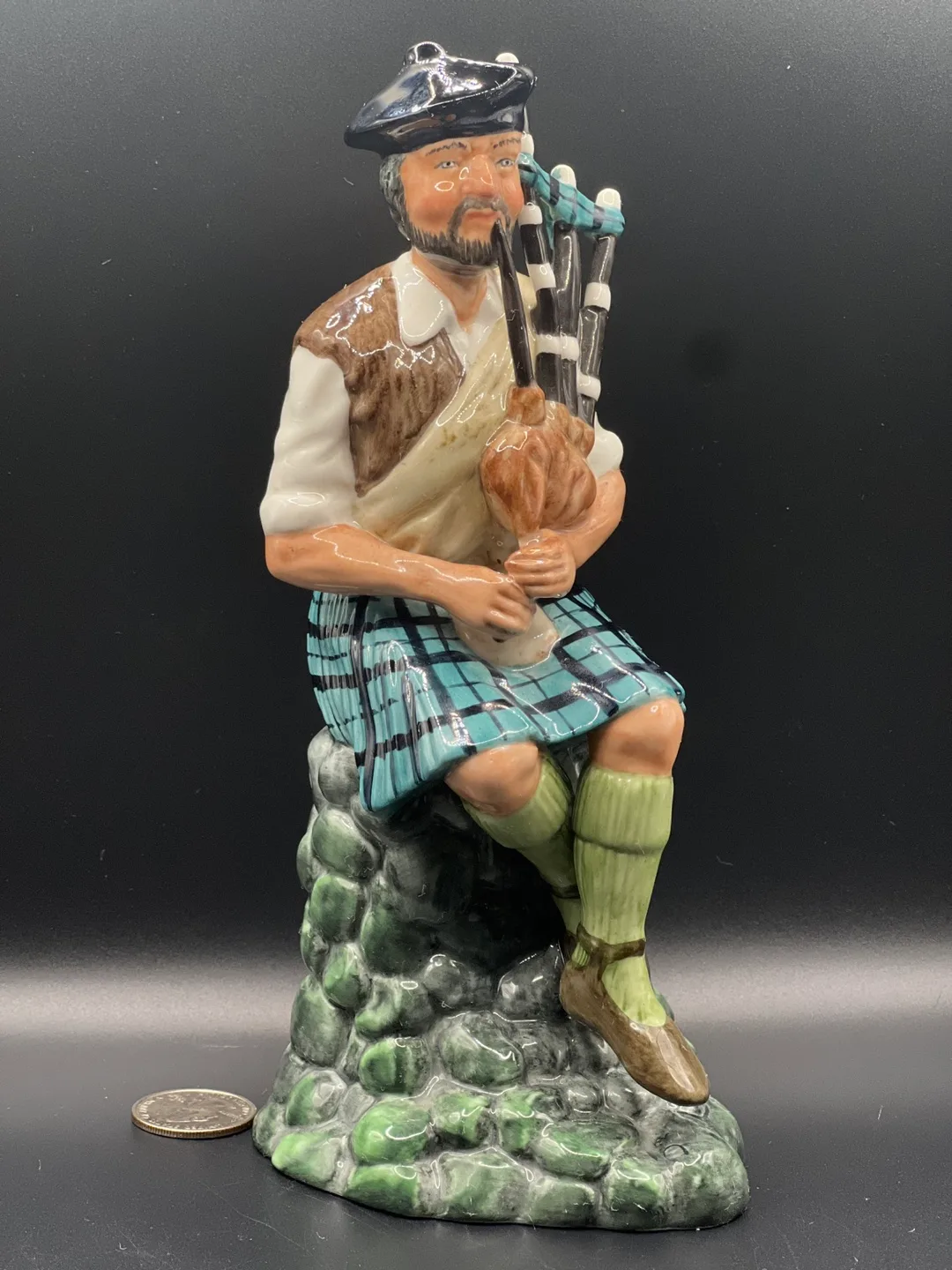 Royal Doulton The Piper Figurine HN 2907 image indicator(4)
