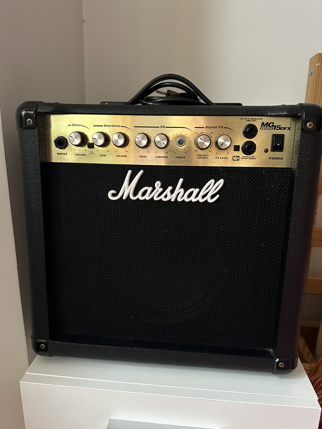 Marshall MG15DFX 15-Watt Guitar Amplifier