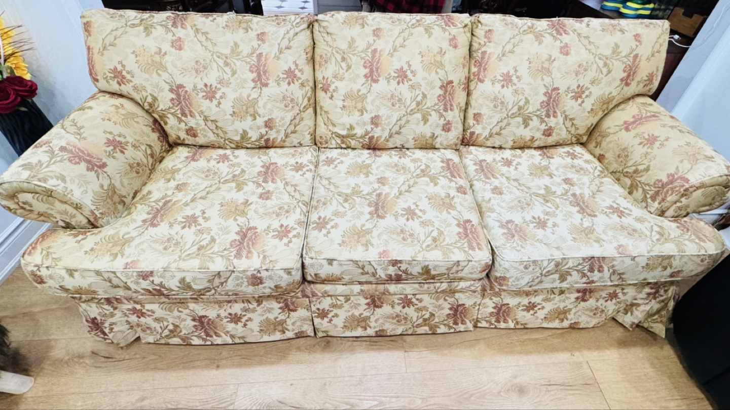 Floral patterned three-seater sofa - photo 2
