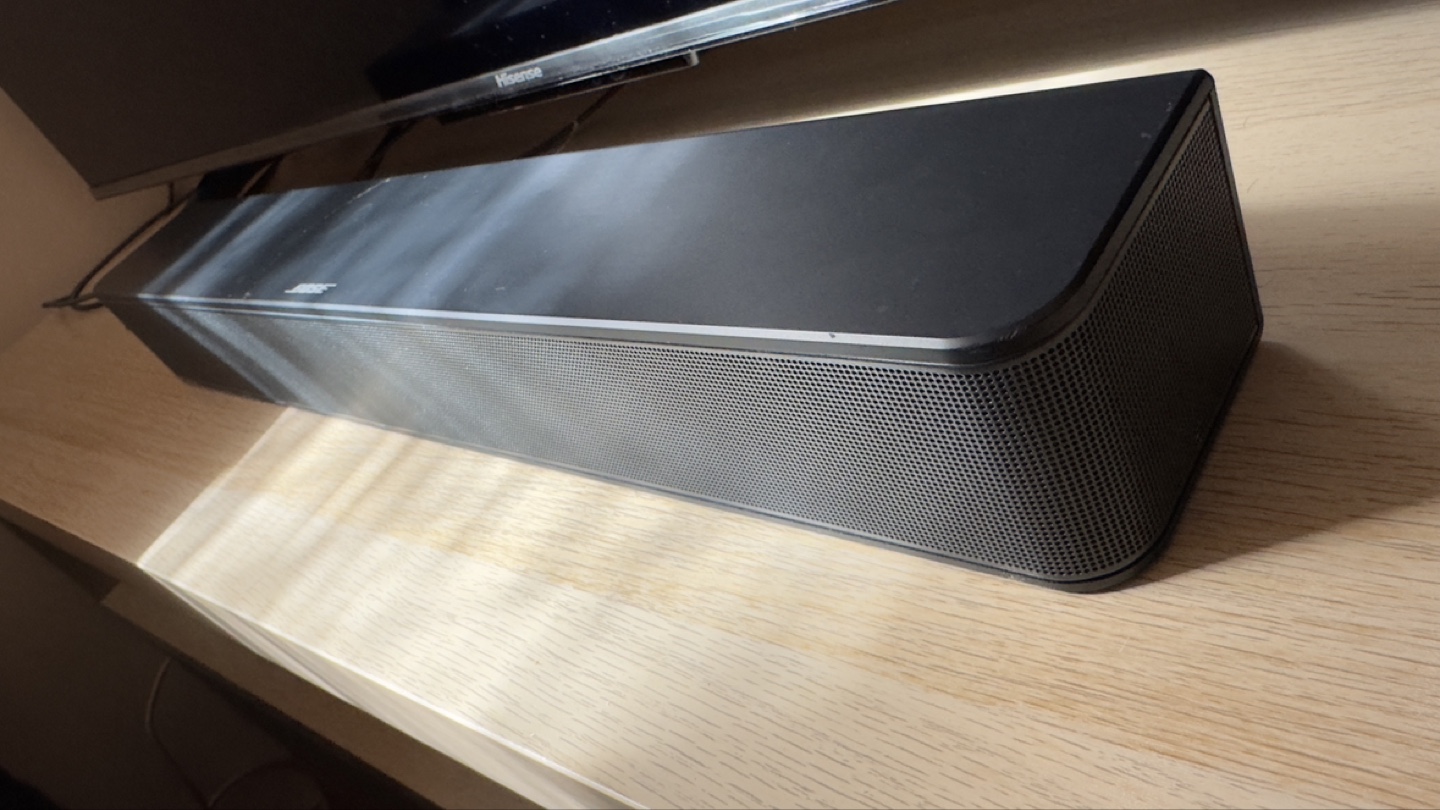 Bose Soundbar with Remote - photo 2
