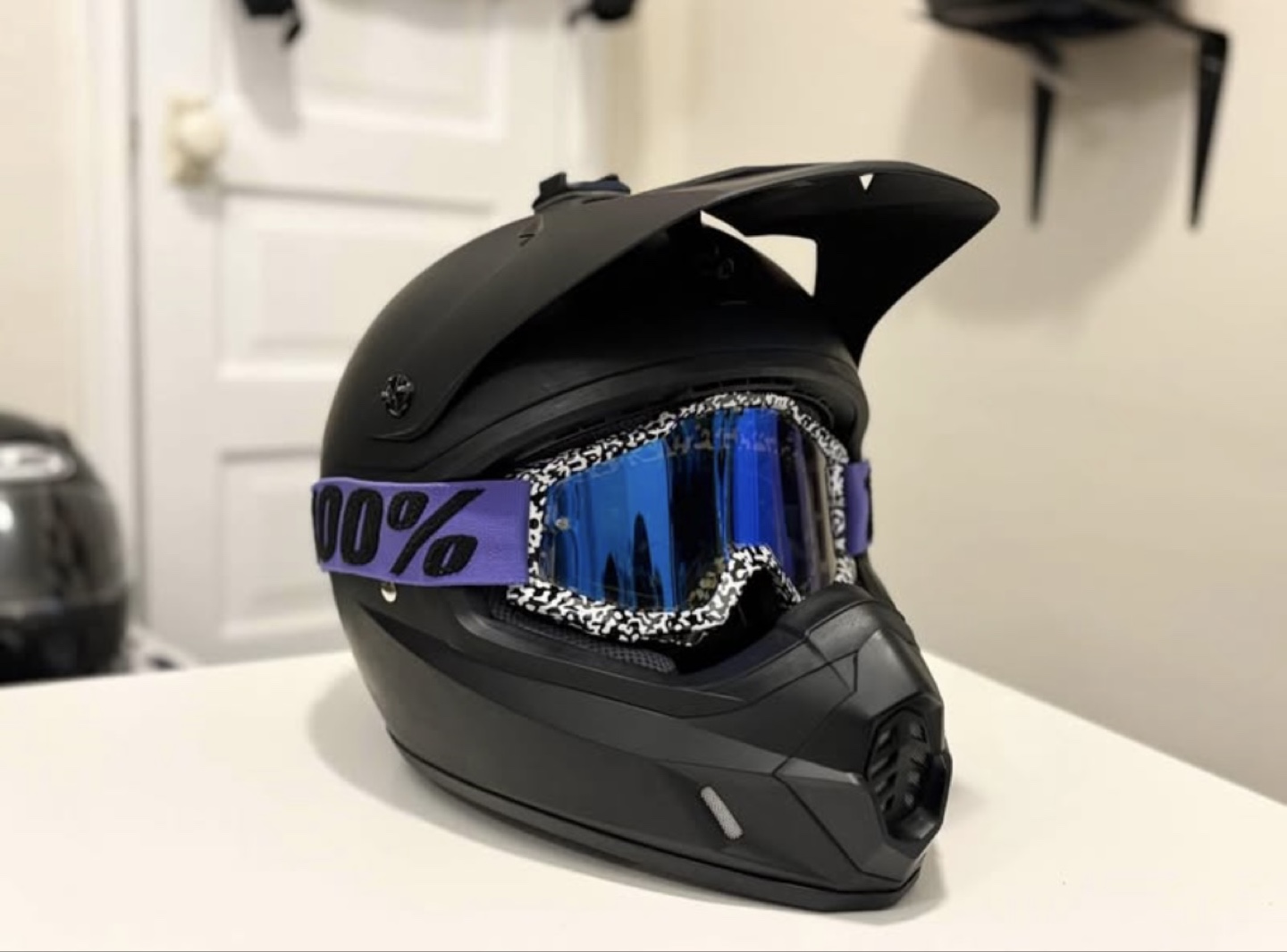 HJC dirtbike helmet only - photo 2