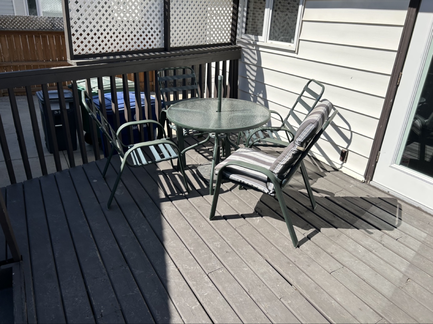 Outdoor Patio Set - Table and Four Chairs - photo 2