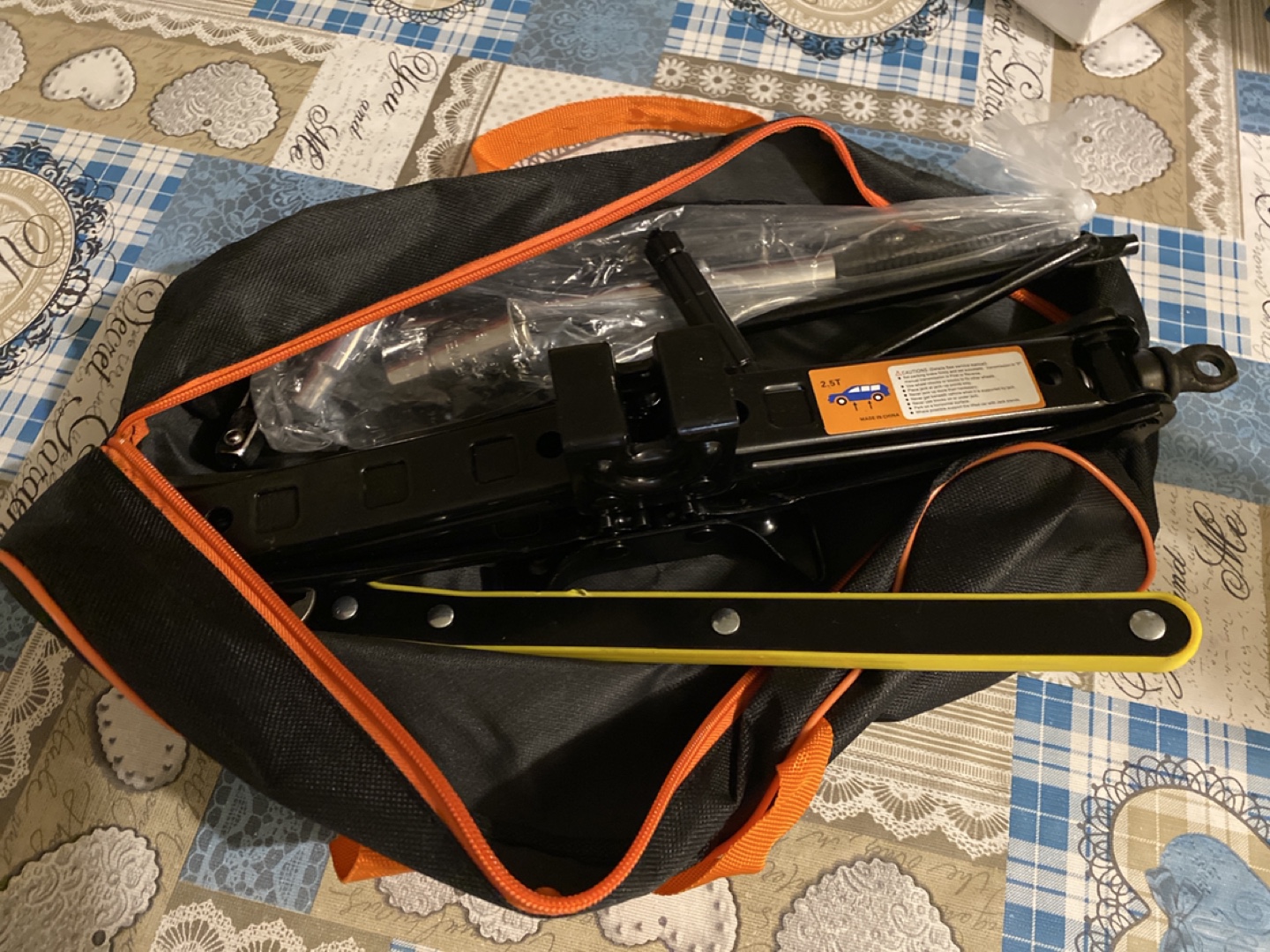 Portable 2.5T Car Jack Kit with Carry Bag
