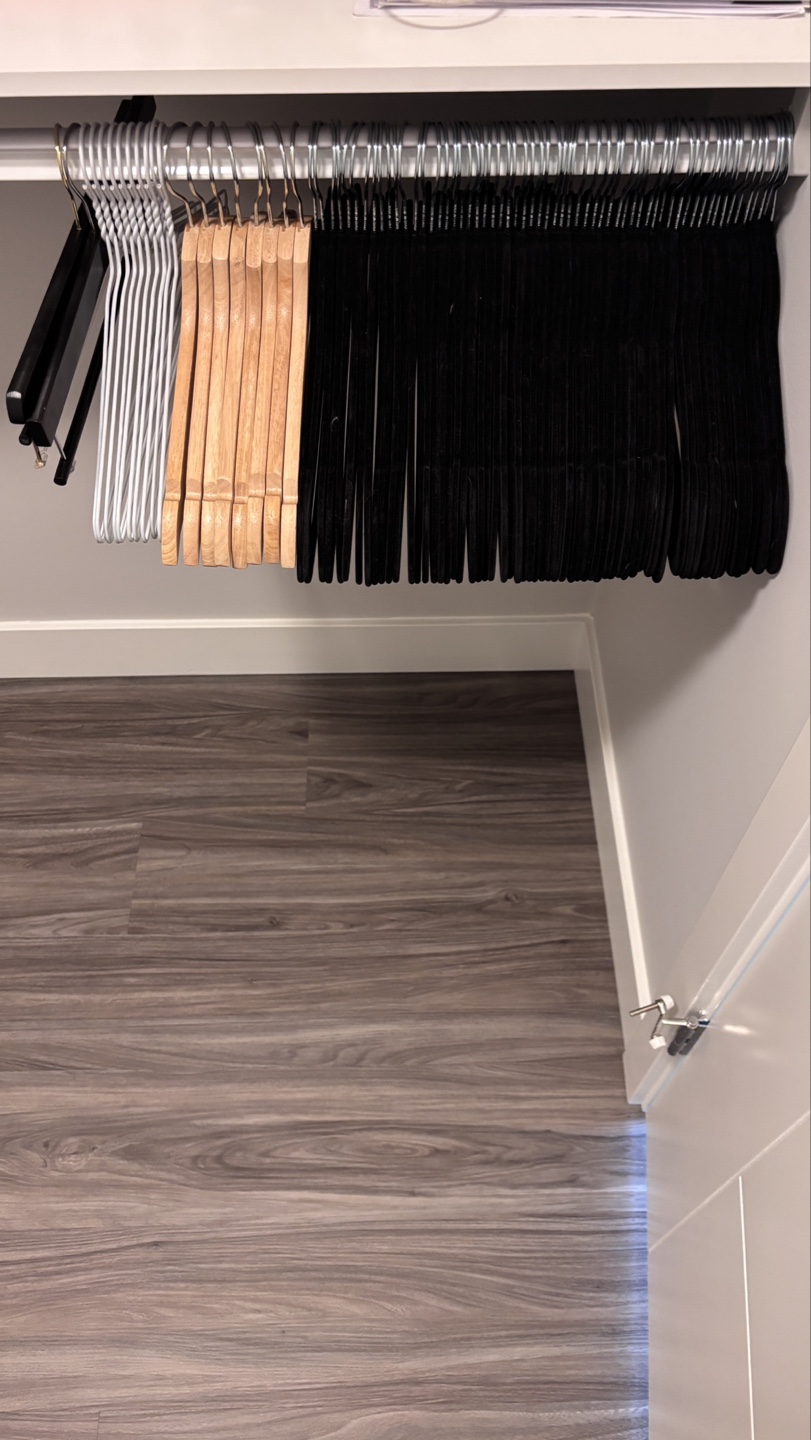 80 Hangers Mix - Move-out Sale ⚡ - photo 3