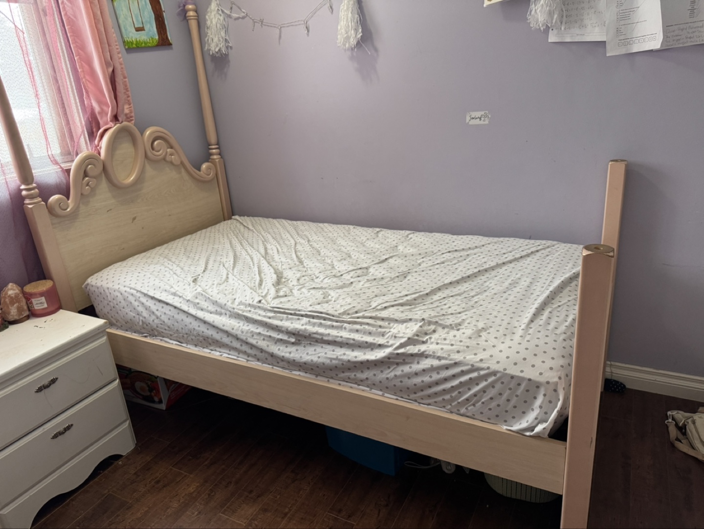 Twin-size Poster Bed Frame - photo 3