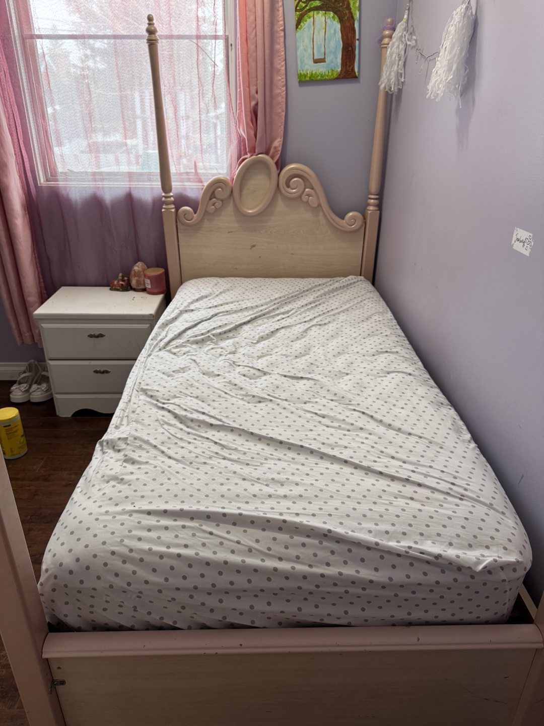 Twin-size Poster Bed Frame - photo 2