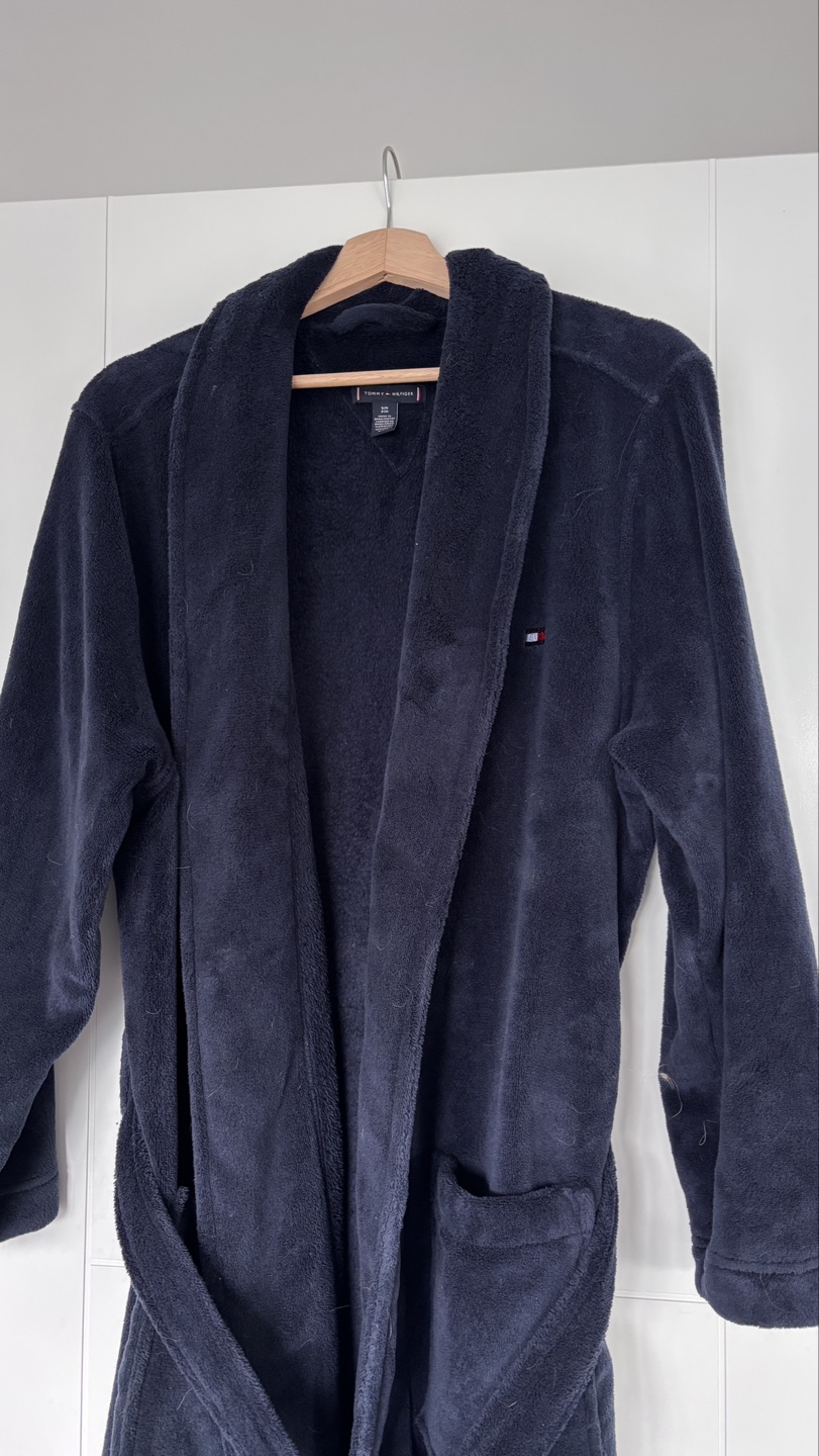 2x Plush Robes (M & F) - Move-out Sale ⚡ - photo 2