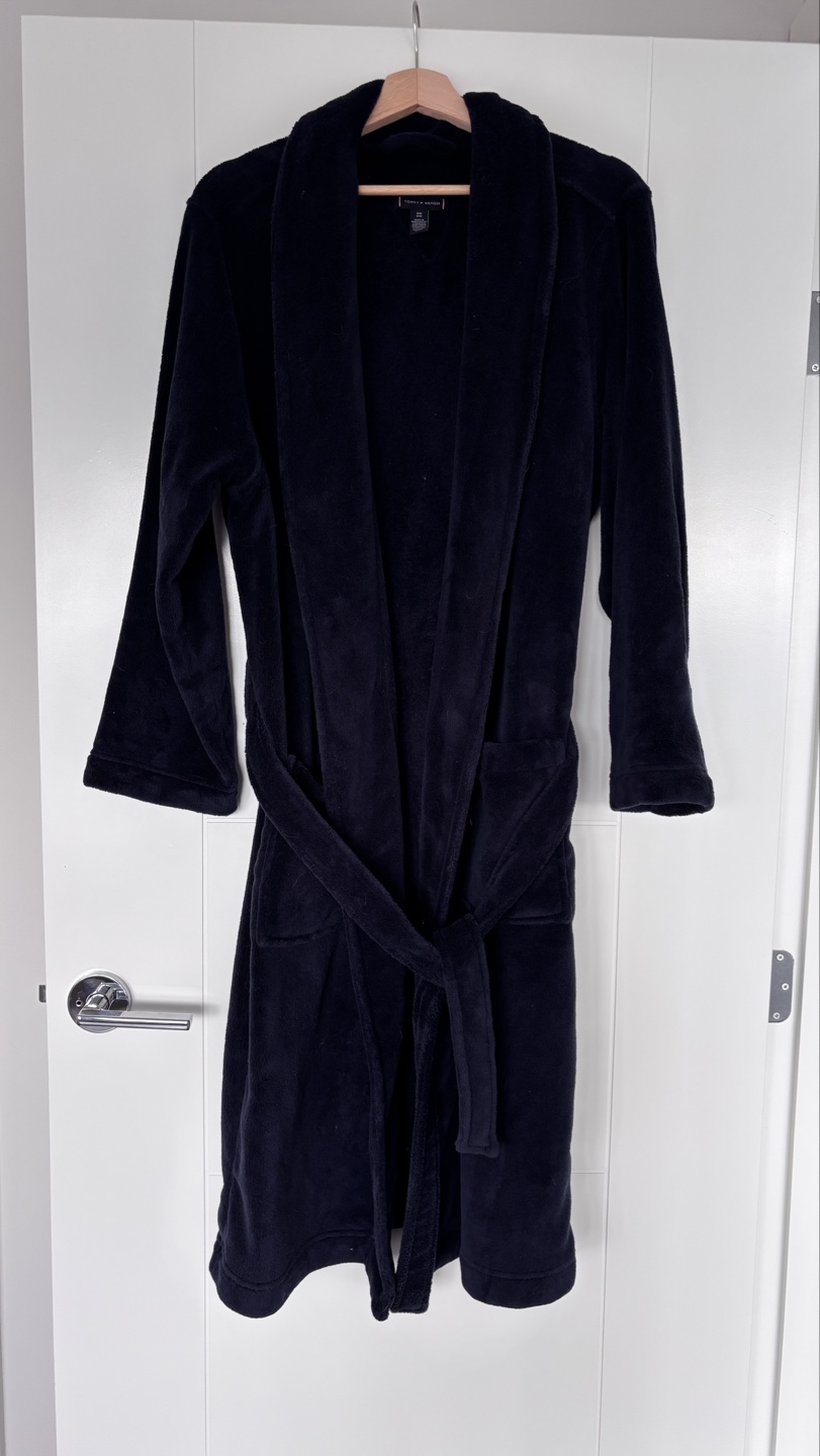 2x Plush Robes (M & F) - Move-out Sale ⚡ - photo 4