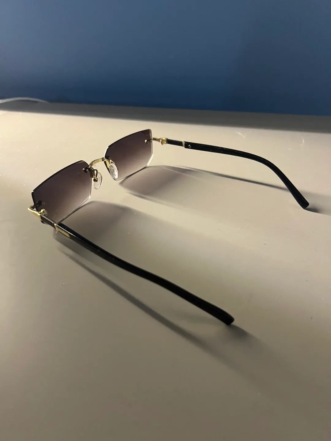 Rectangle shaped fame glasses image indicator(2)