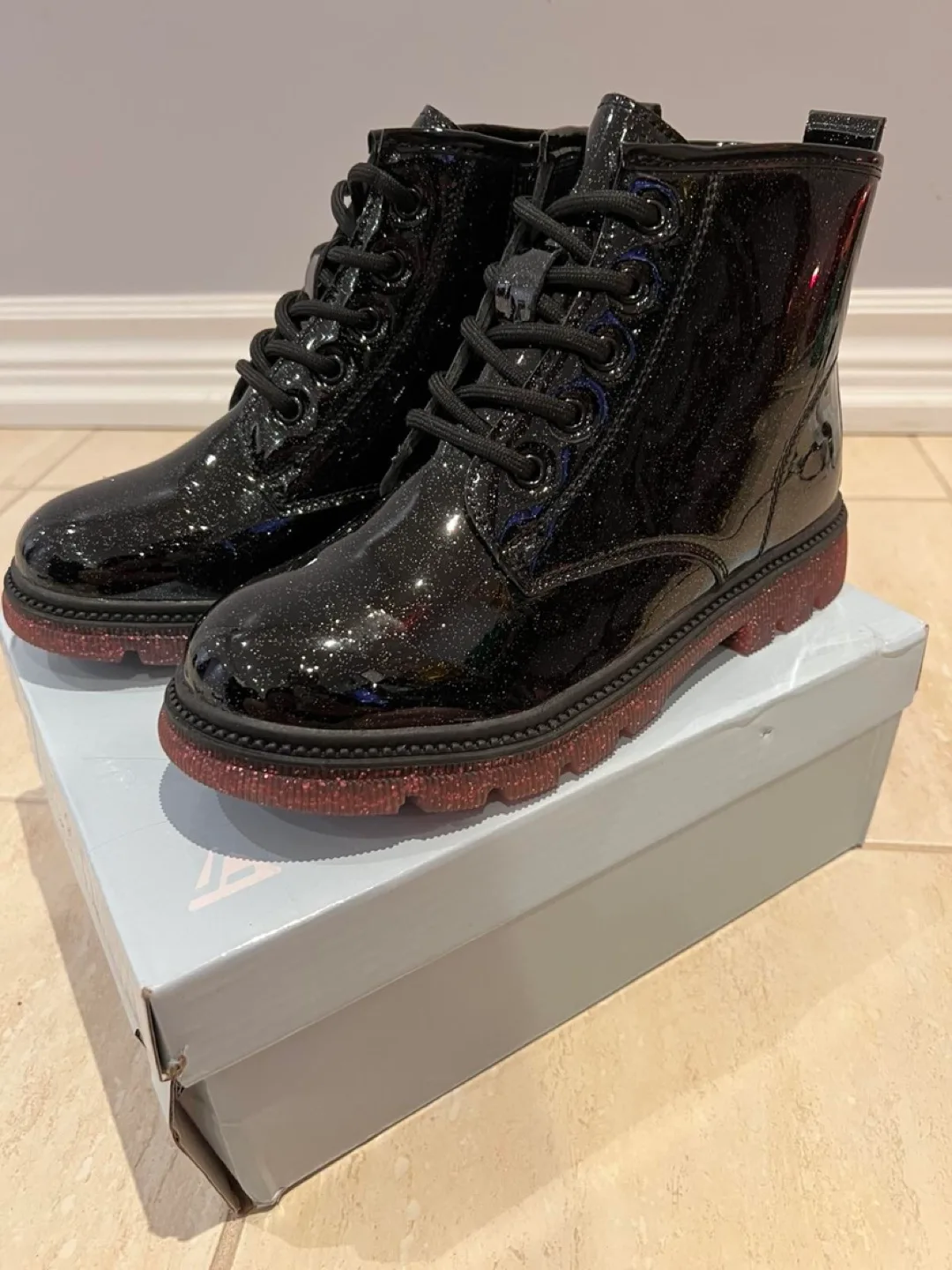 Tabasic Girls' Black Glitter Boots Size 10 image indicator(3)