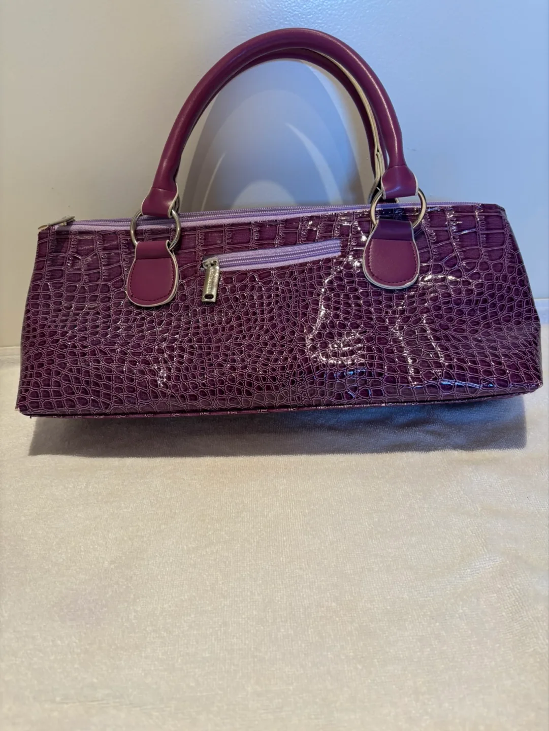 Purple Crocodile-Embossed Wine Purse image indicator(5)