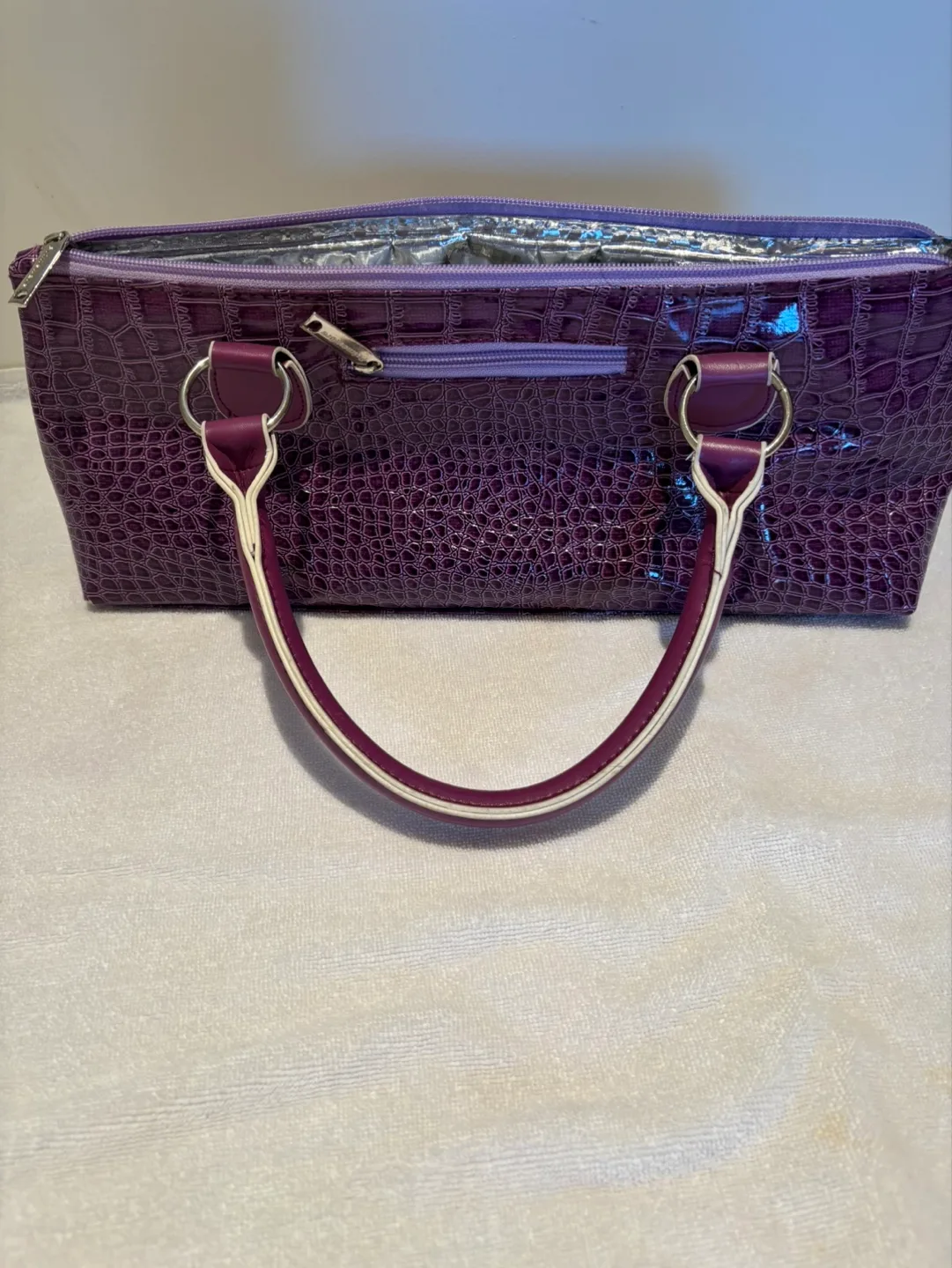 Purple Crocodile-Embossed Wine Purse image indicator(2)