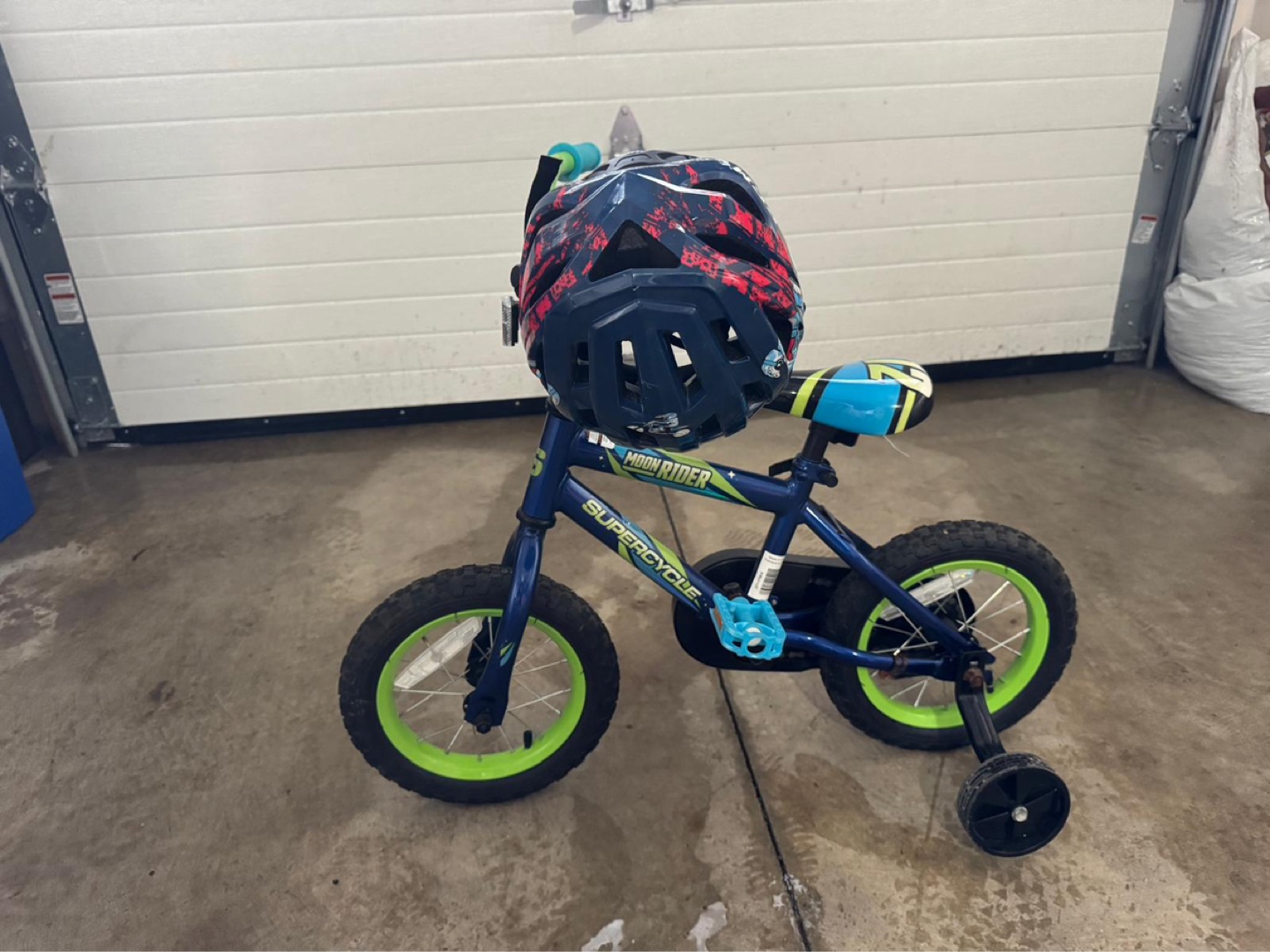 Kids' Supercycle Moon Rider Bike with Helmet