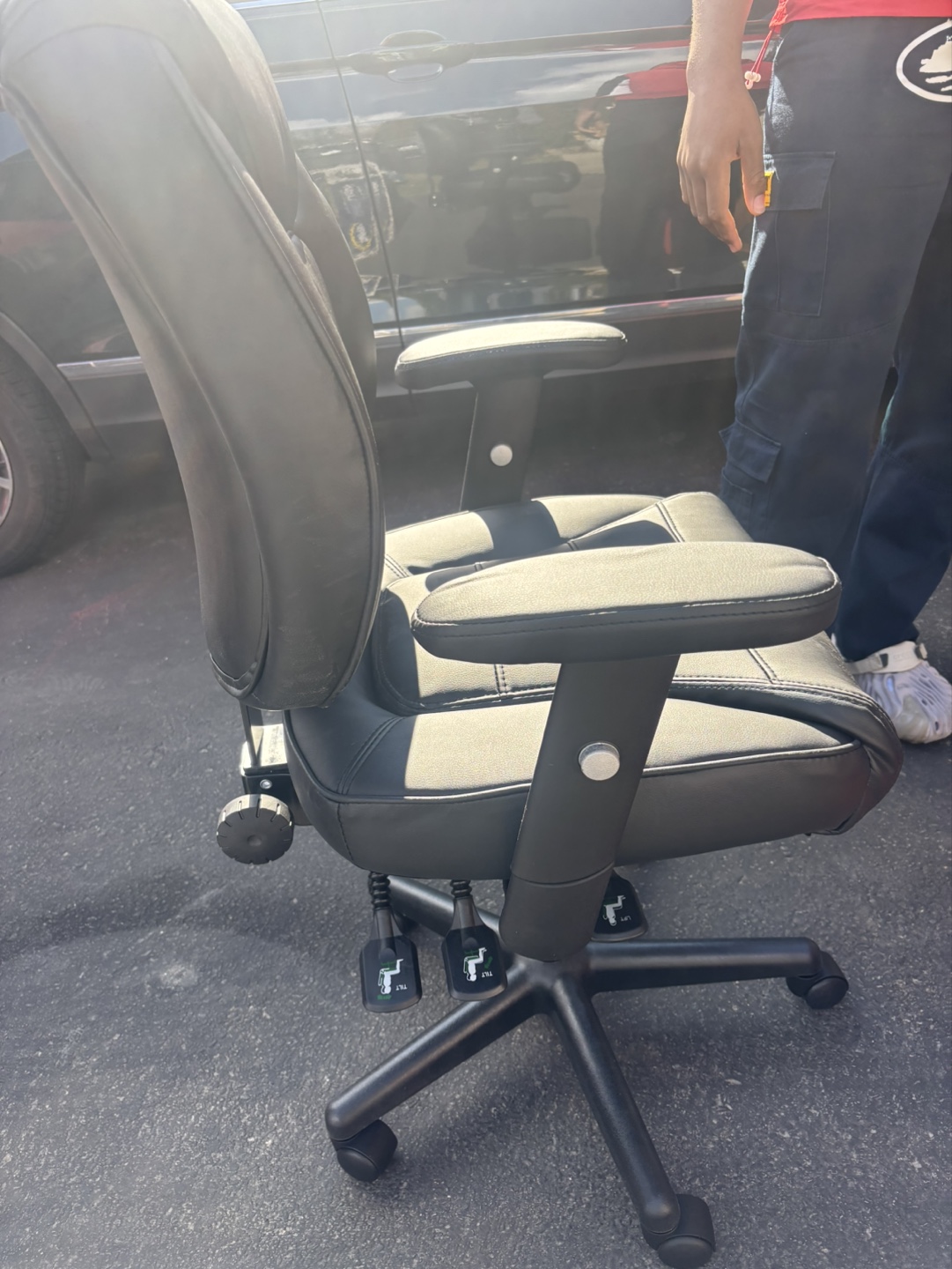 Kendros 42047 Office Chair - Black Bonded Leather - photo 2