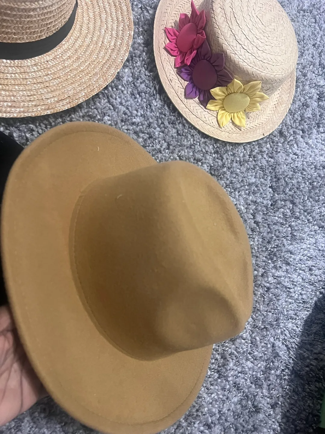 Camel-coloured Fedora Hat image indicator(2)