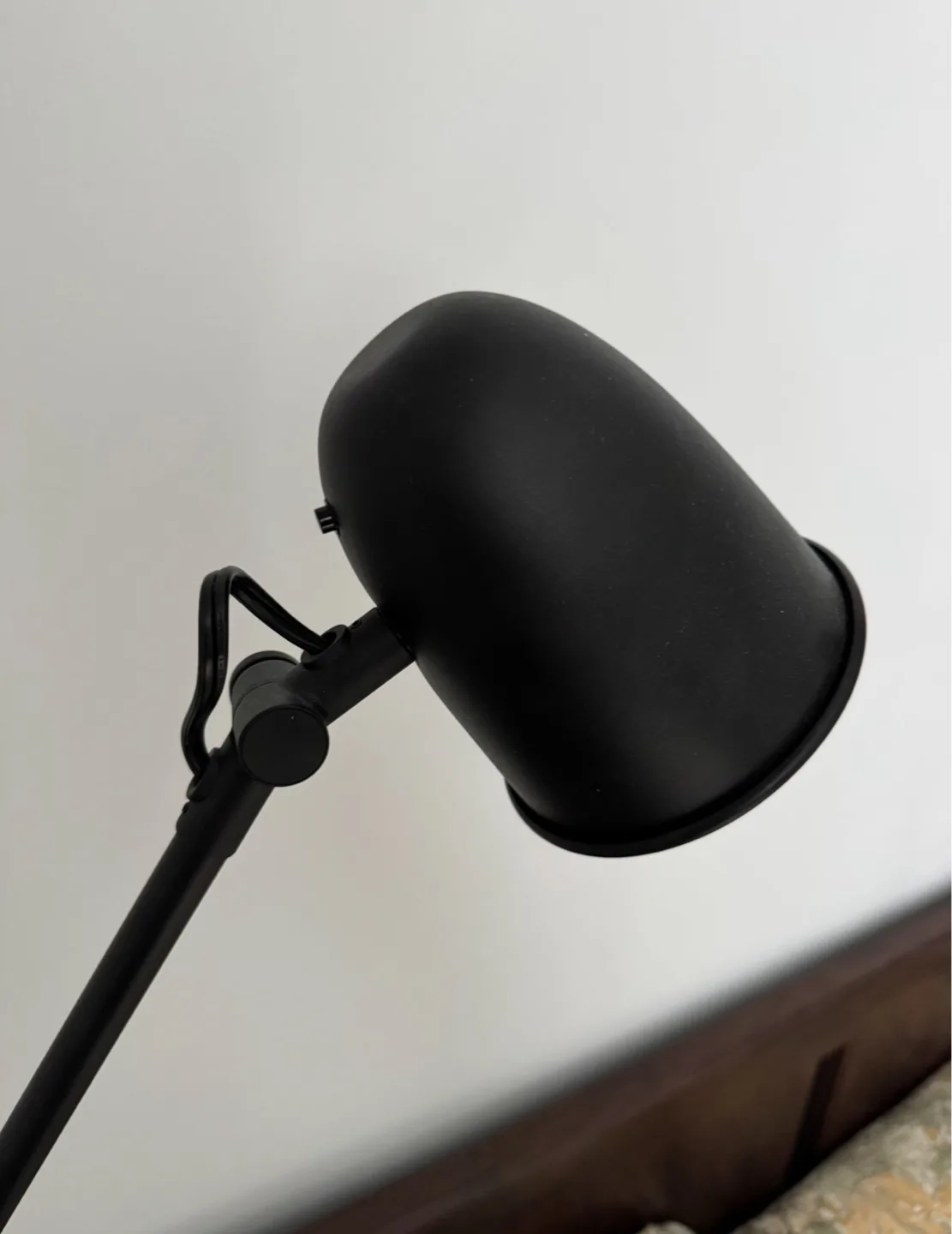 Adjustable Floor Lamp ⚫️ Minimalist & Functional image indicator(3)