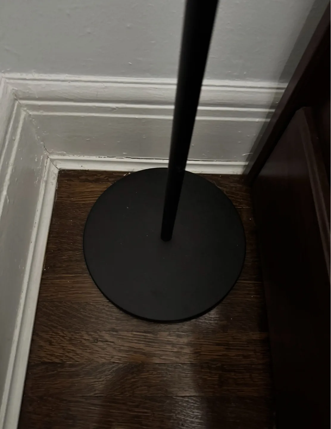 Adjustable Floor Lamp ⚫️ Minimalist & Functional image indicator(2)