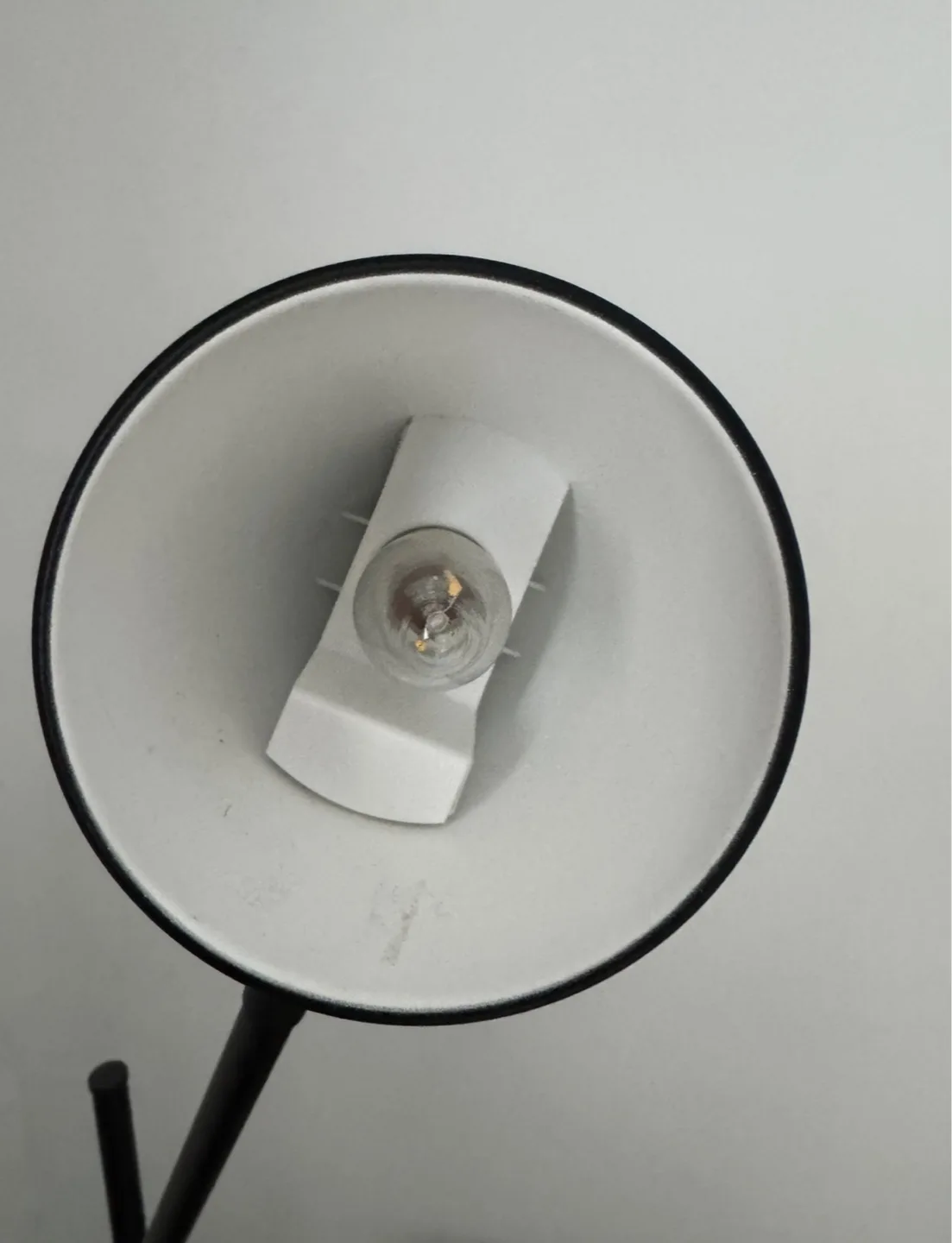 Adjustable Floor Lamp ⚫️ Minimalist & Functional image indicator(4)