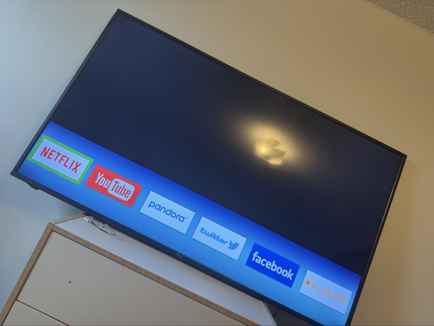 Smart TV RCA 70” - photo 2
