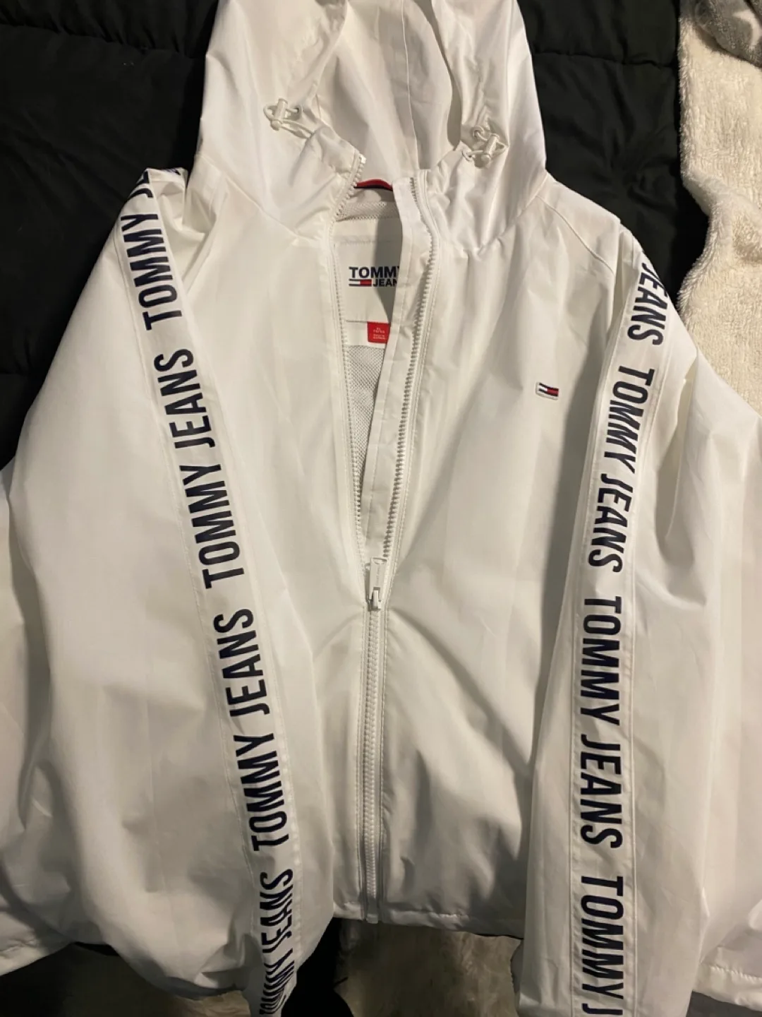 Tommy Jeans White Jacket image indicator(4)