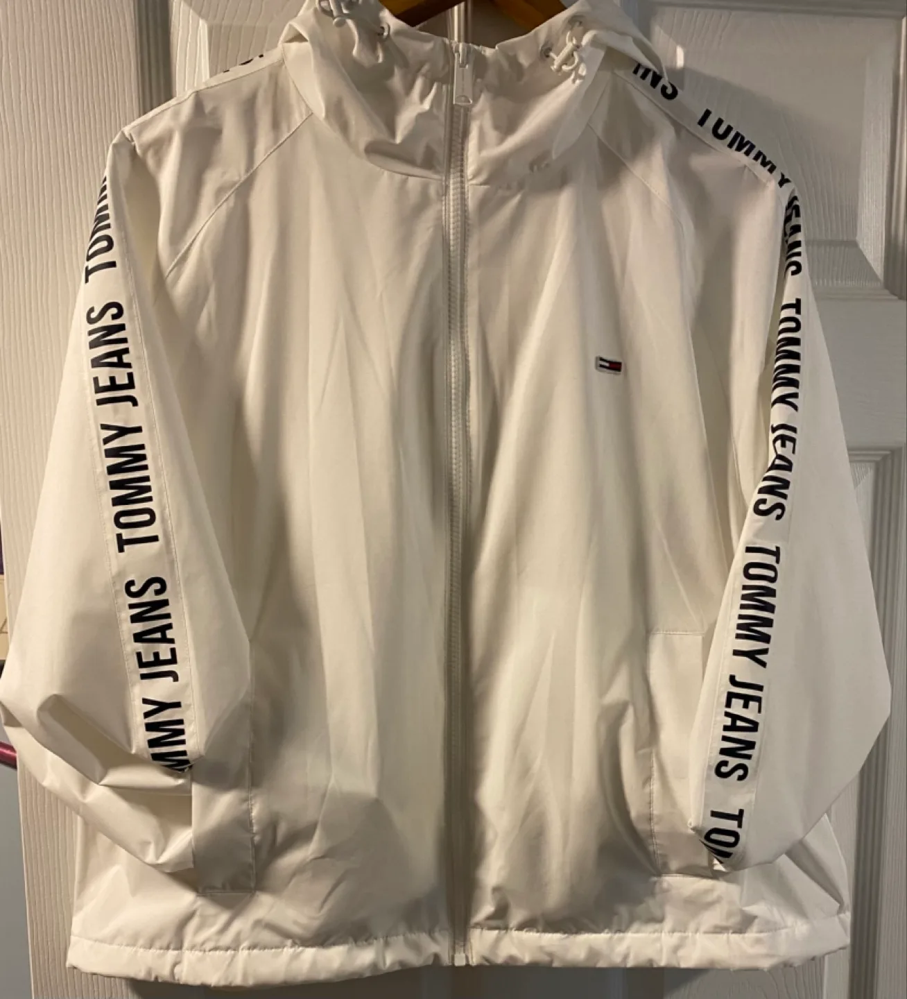 Tommy Jeans White Jacket image indicator(3)