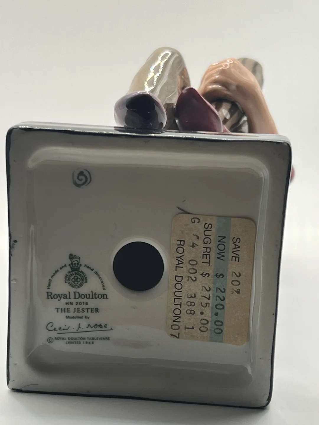 Royal Doulton The Jester Figurine HN 2018 image indicator(5)