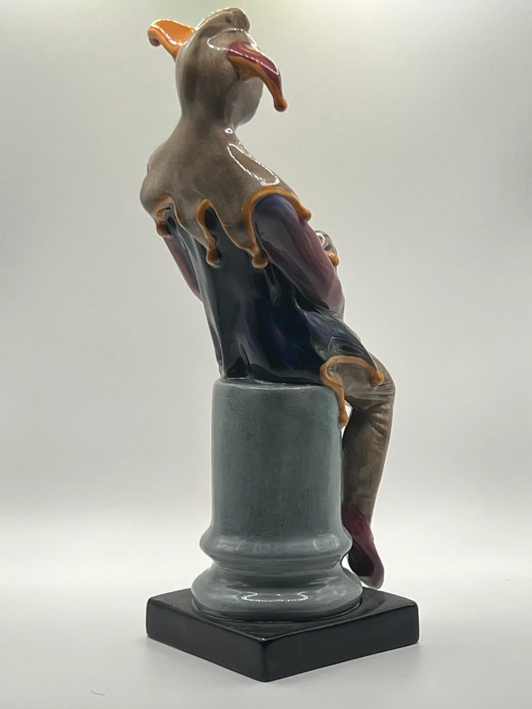 Royal Doulton The Jester Figurine HN 2018 image indicator(3)