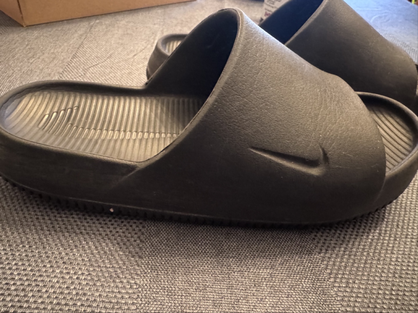 Nike Slides - Black size 8 excellent condition