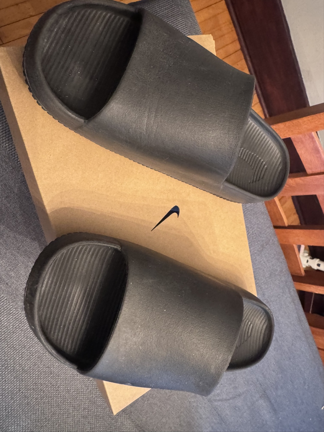 Nike Slides - Black size 8 excellent condition - photo 4
