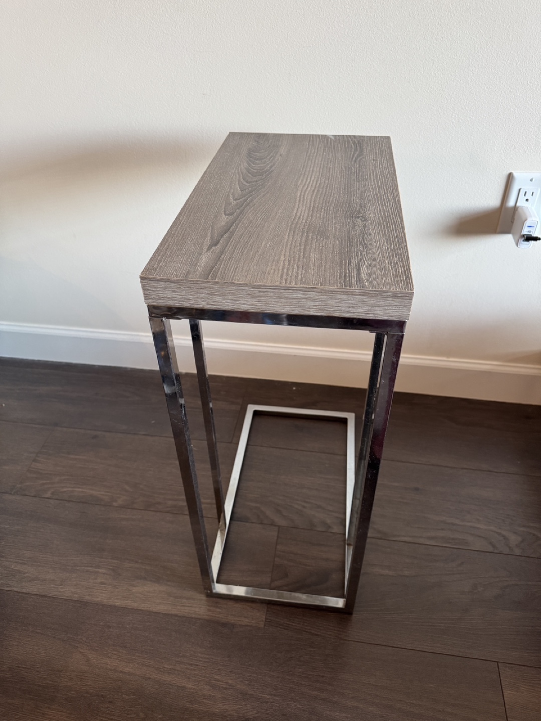 Modern C-Shaped End Table