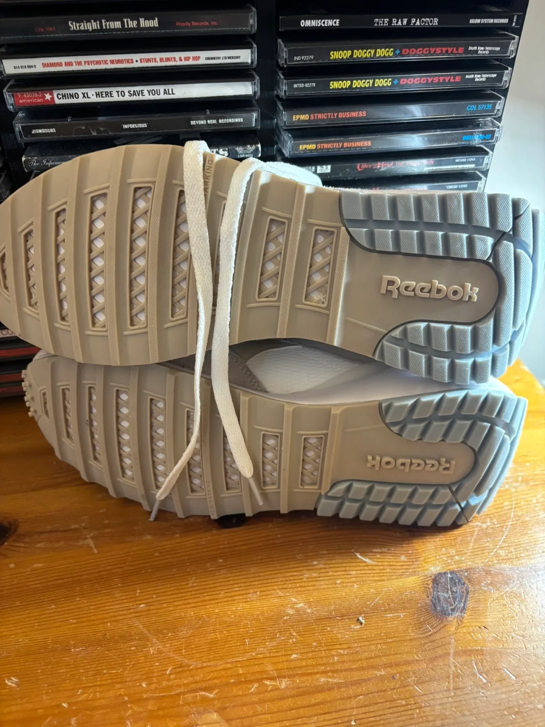 Reebok Classic Leather Sneakers WOMENS 8.5 image indicator(5)