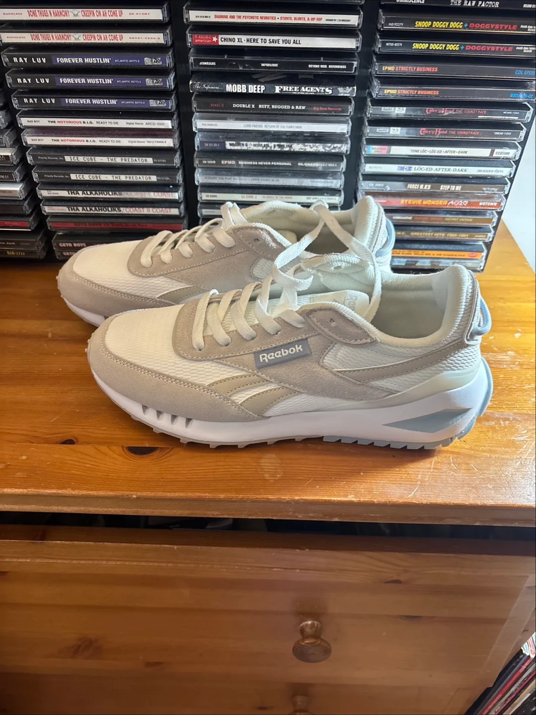 Reebok Classic Leather Sneakers WOMENS 8.5 image indicator(6)