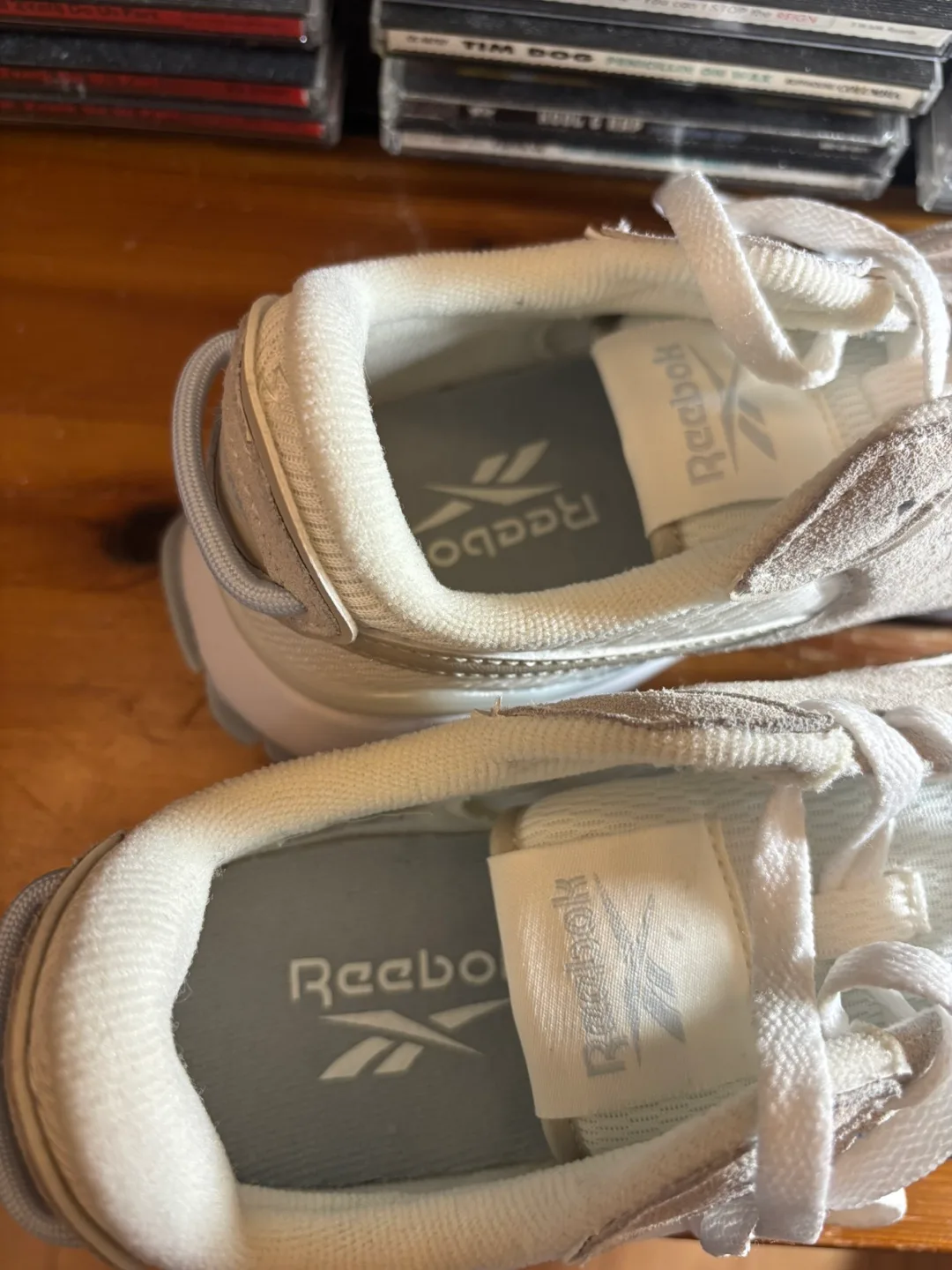 Reebok Classic Leather Sneakers WOMENS 8.5 image indicator(2)