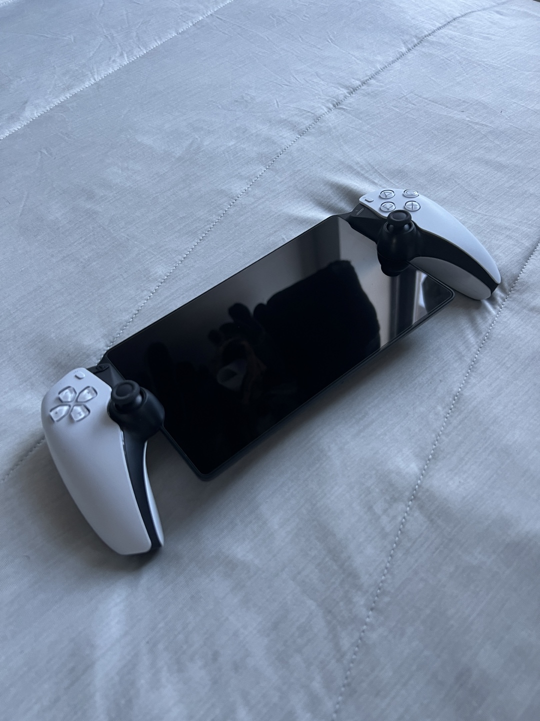 Playstation Portal + Case - photo 5