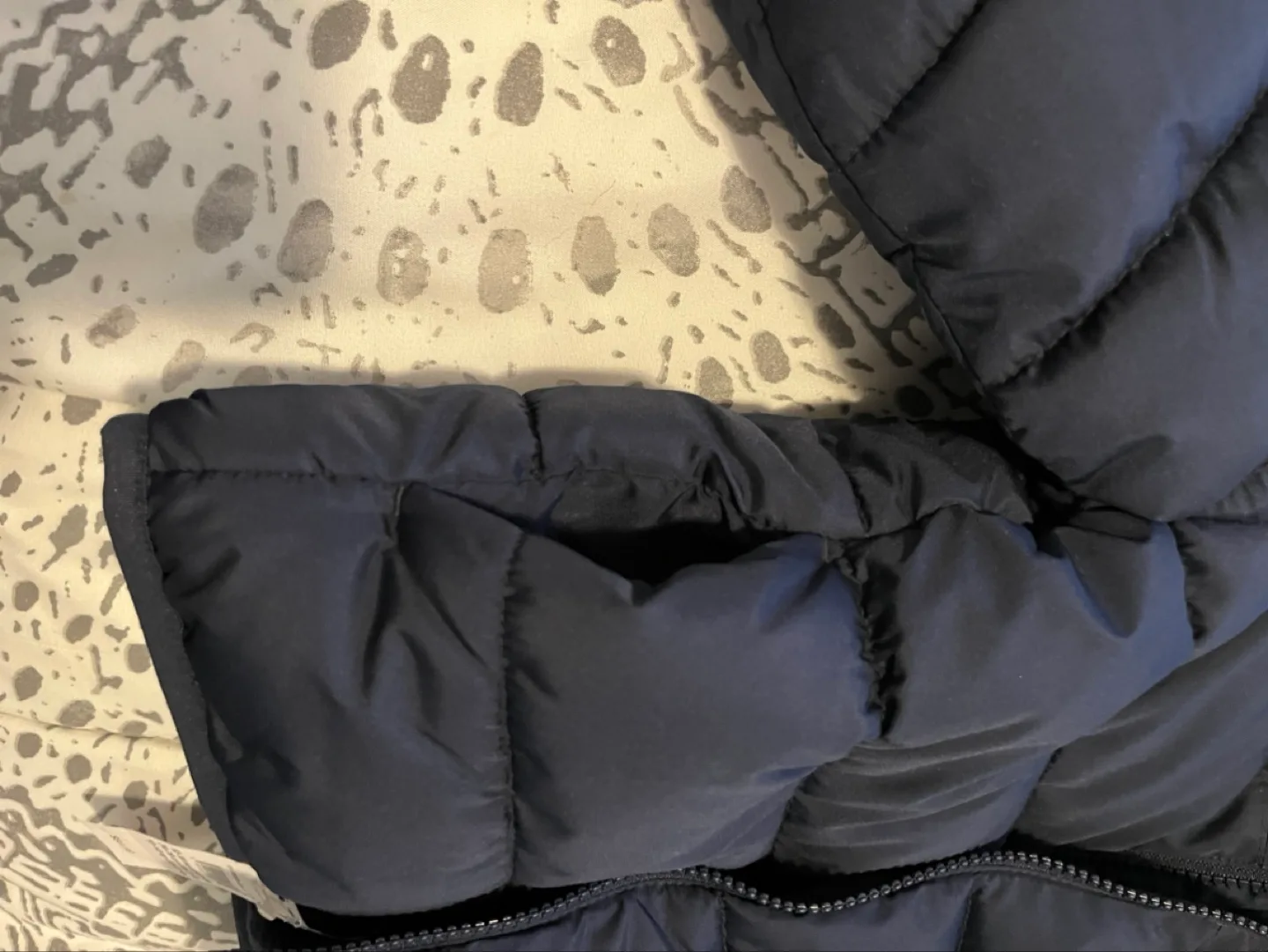 Baby Gap Puffer Jacket - 12-18 Months image indicator(5)