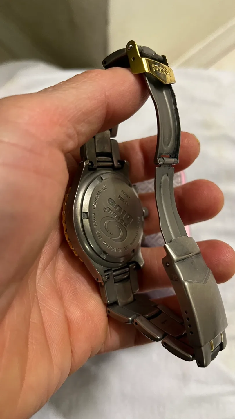 Fossil Titanium Chronograph Watch image indicator(3)