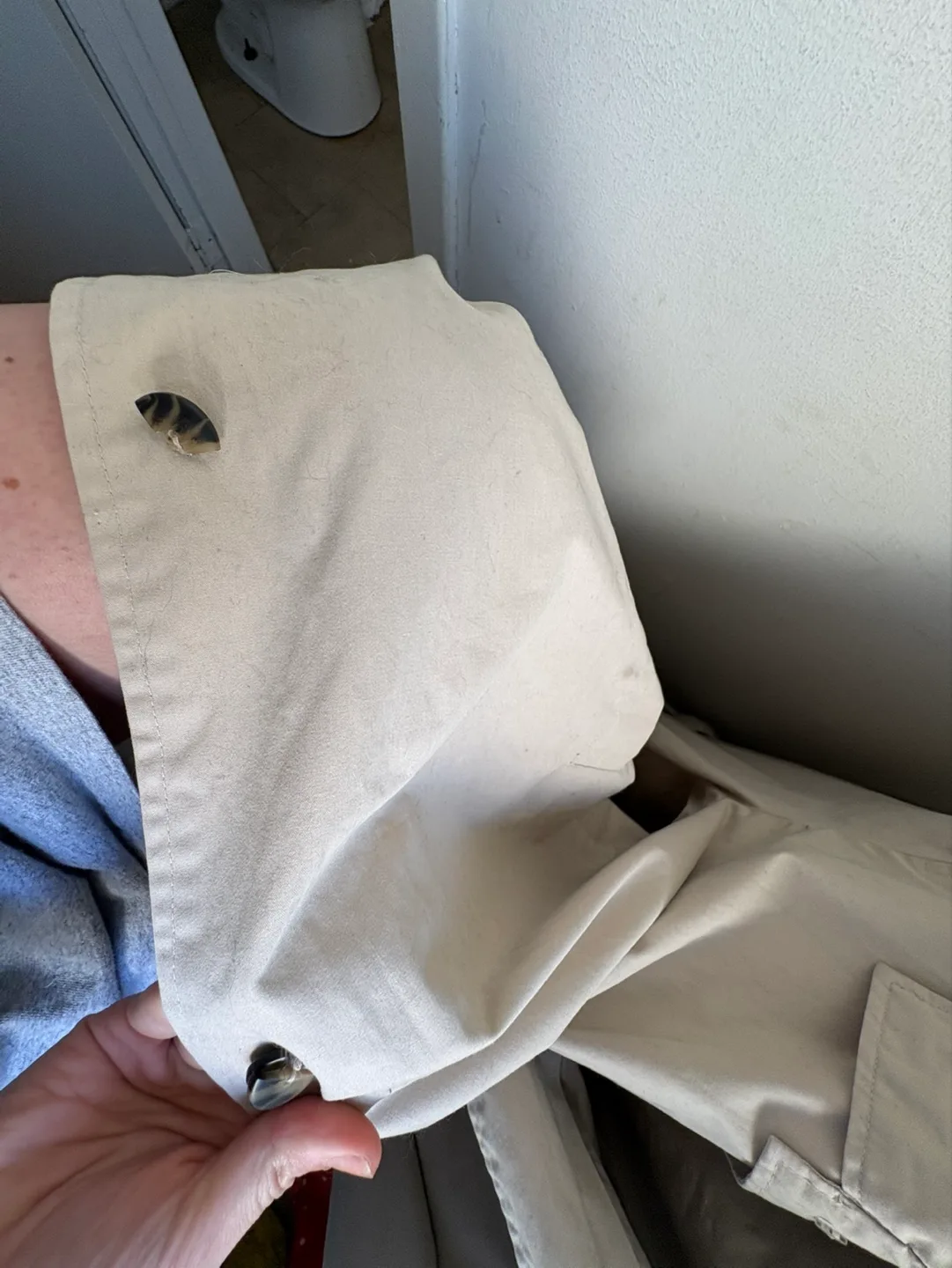 Men's Beige Trench Coat image indicator(3)