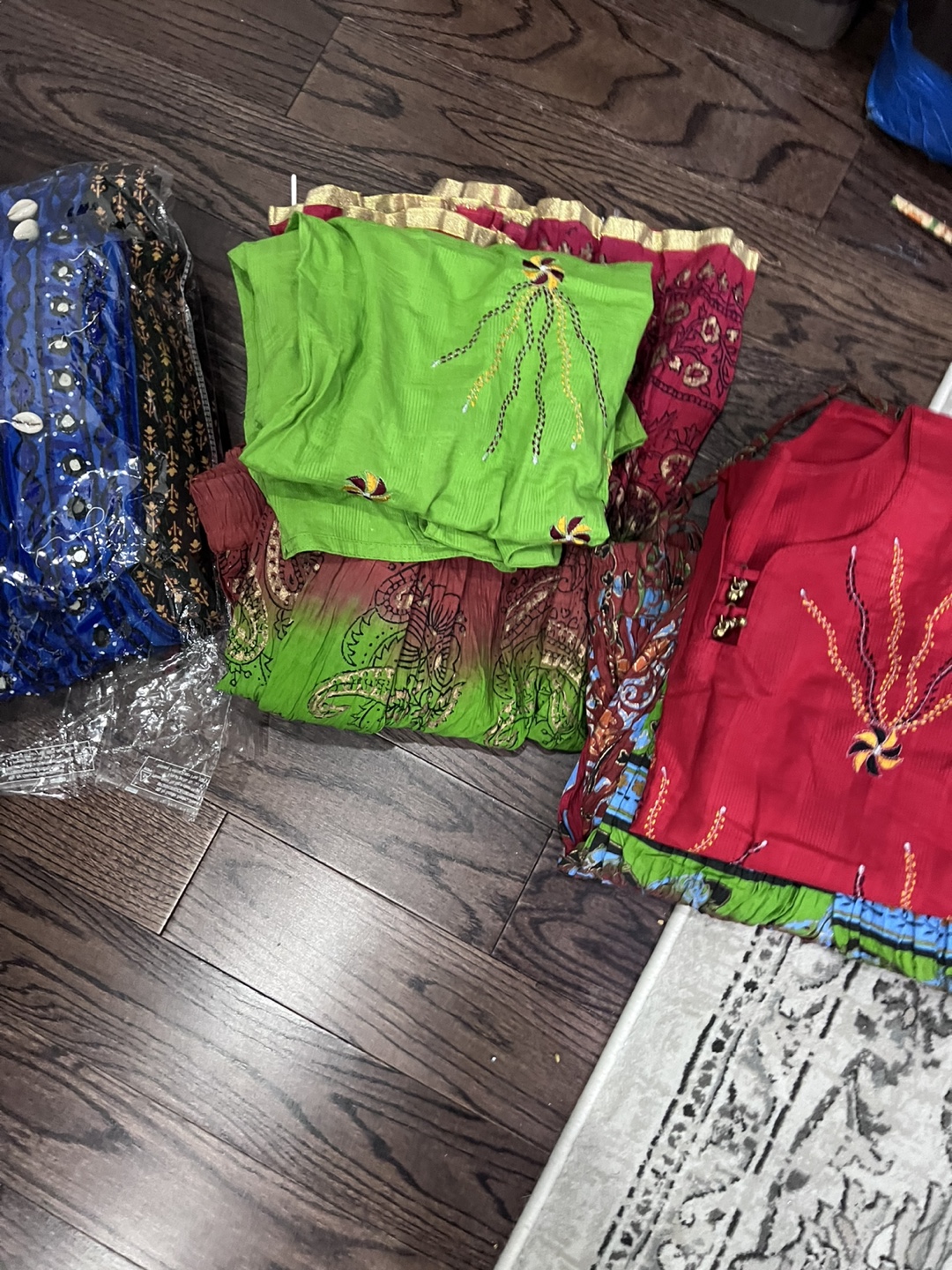 Four Beautiful Indian Suits - photo 5