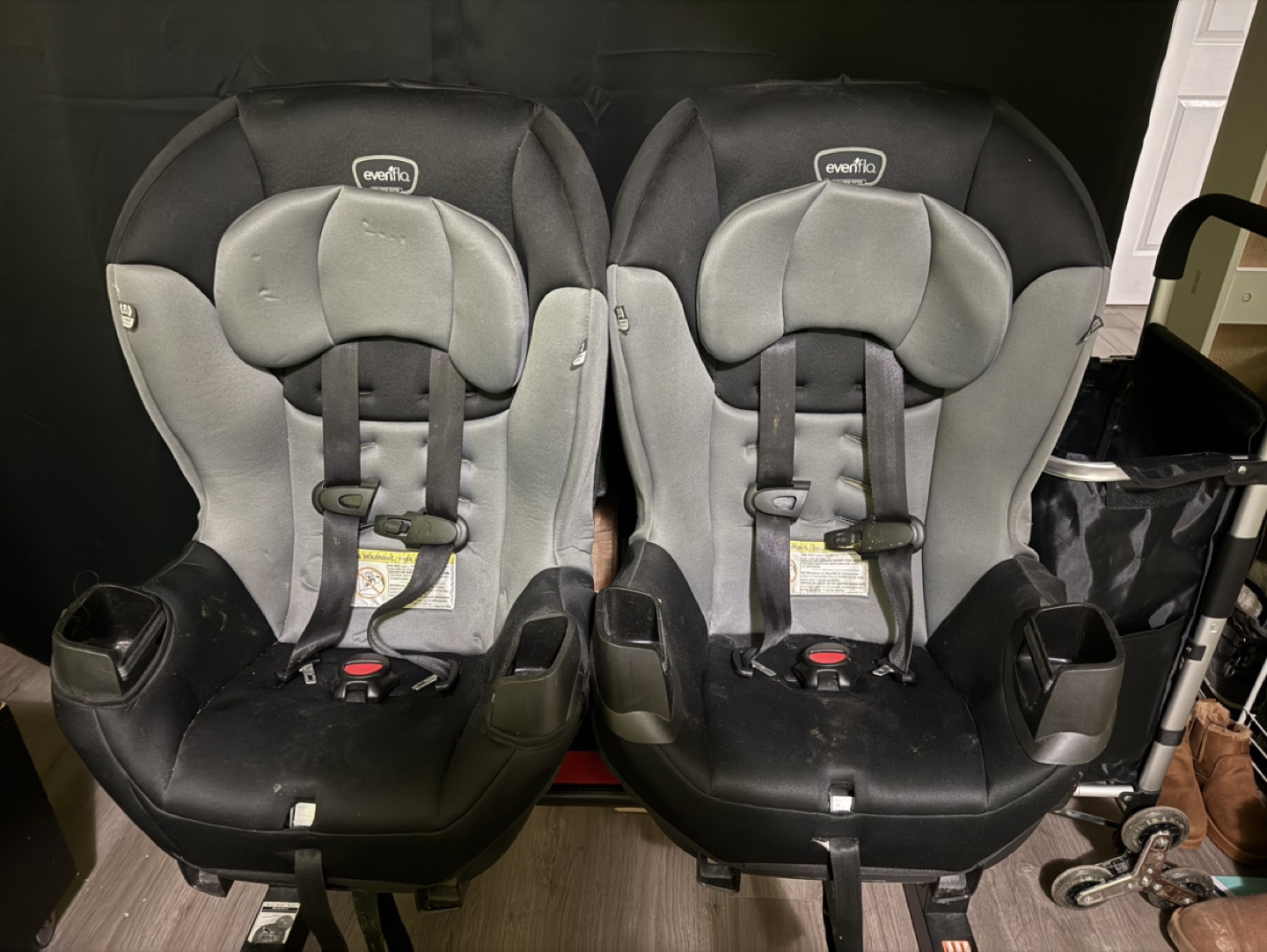 Evenflo car seat - photo 2