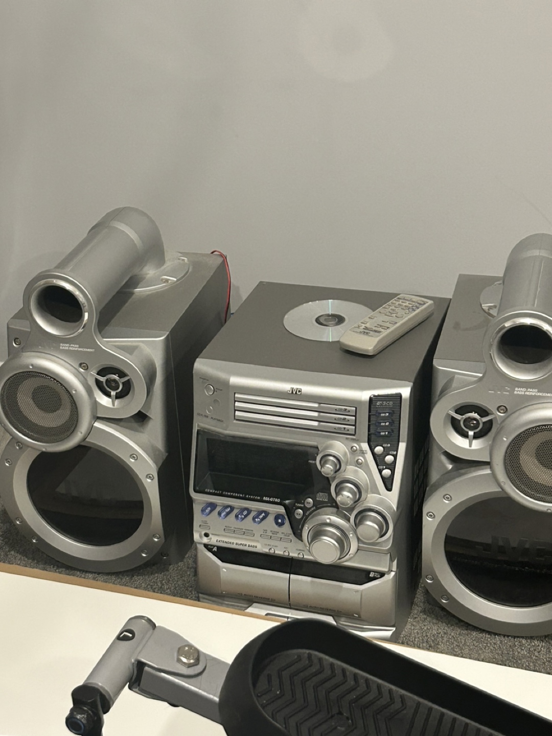 JVC Compact Component System AX-G730 Stereo System with Speakers