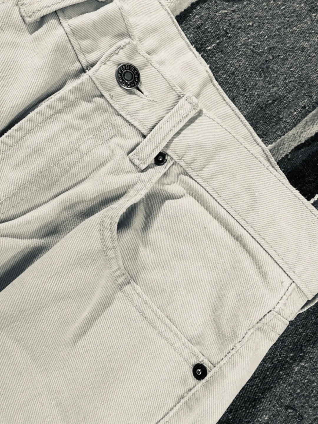 Classic GAP 5 pocket white denim jeans🥕 image indicator(2)