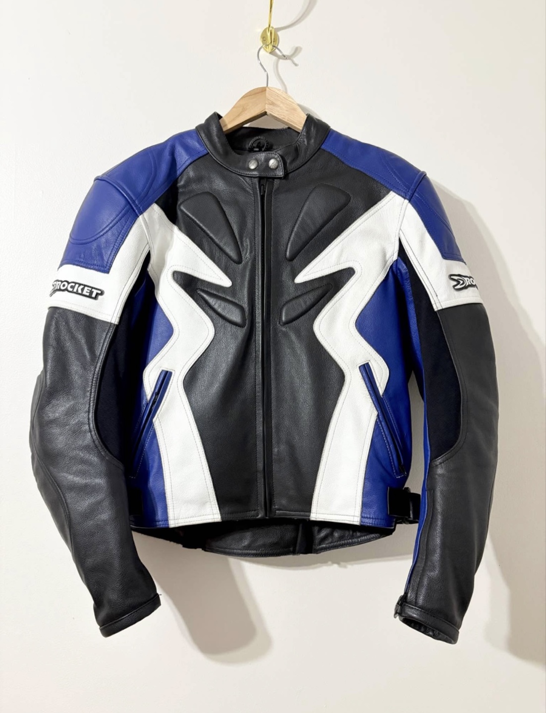 Joe Rocket armoured leather jacket with liner. Like New.