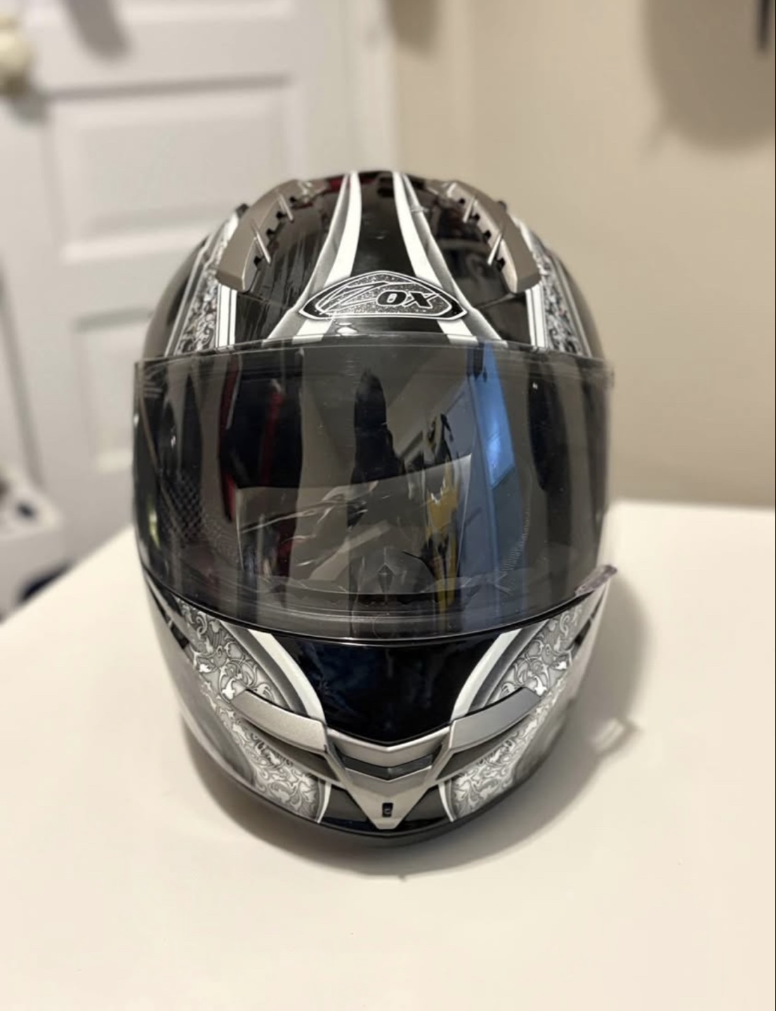 full face motorcycle helmet like new - photo 2