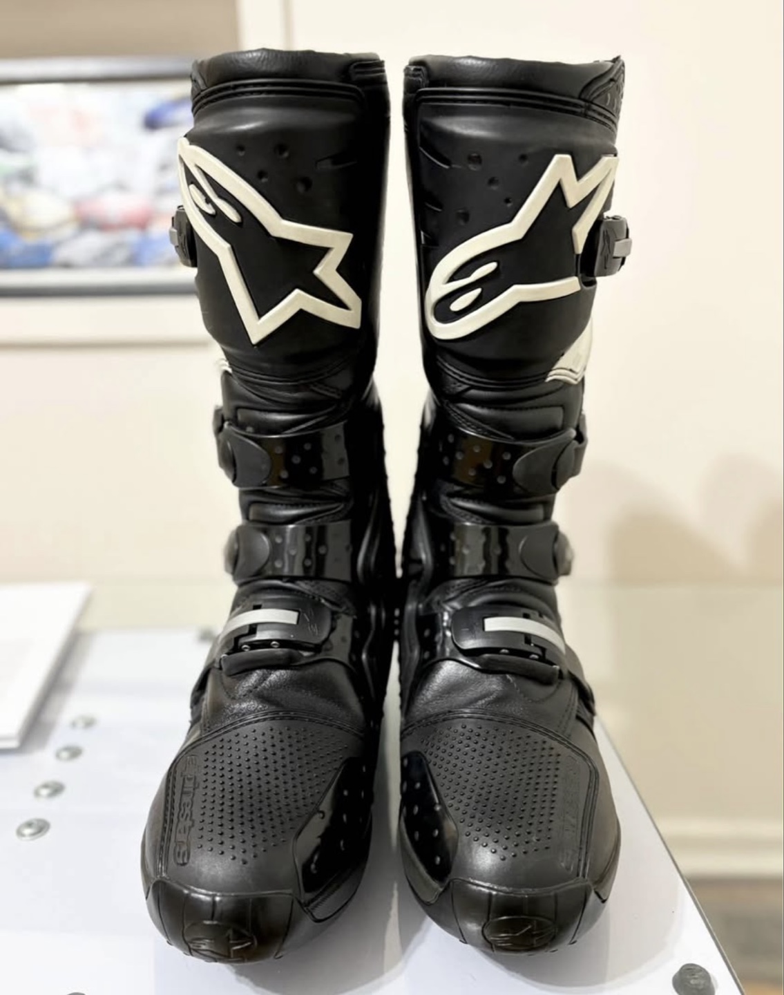 Alpinestars tech 3 boots size 12 like new.