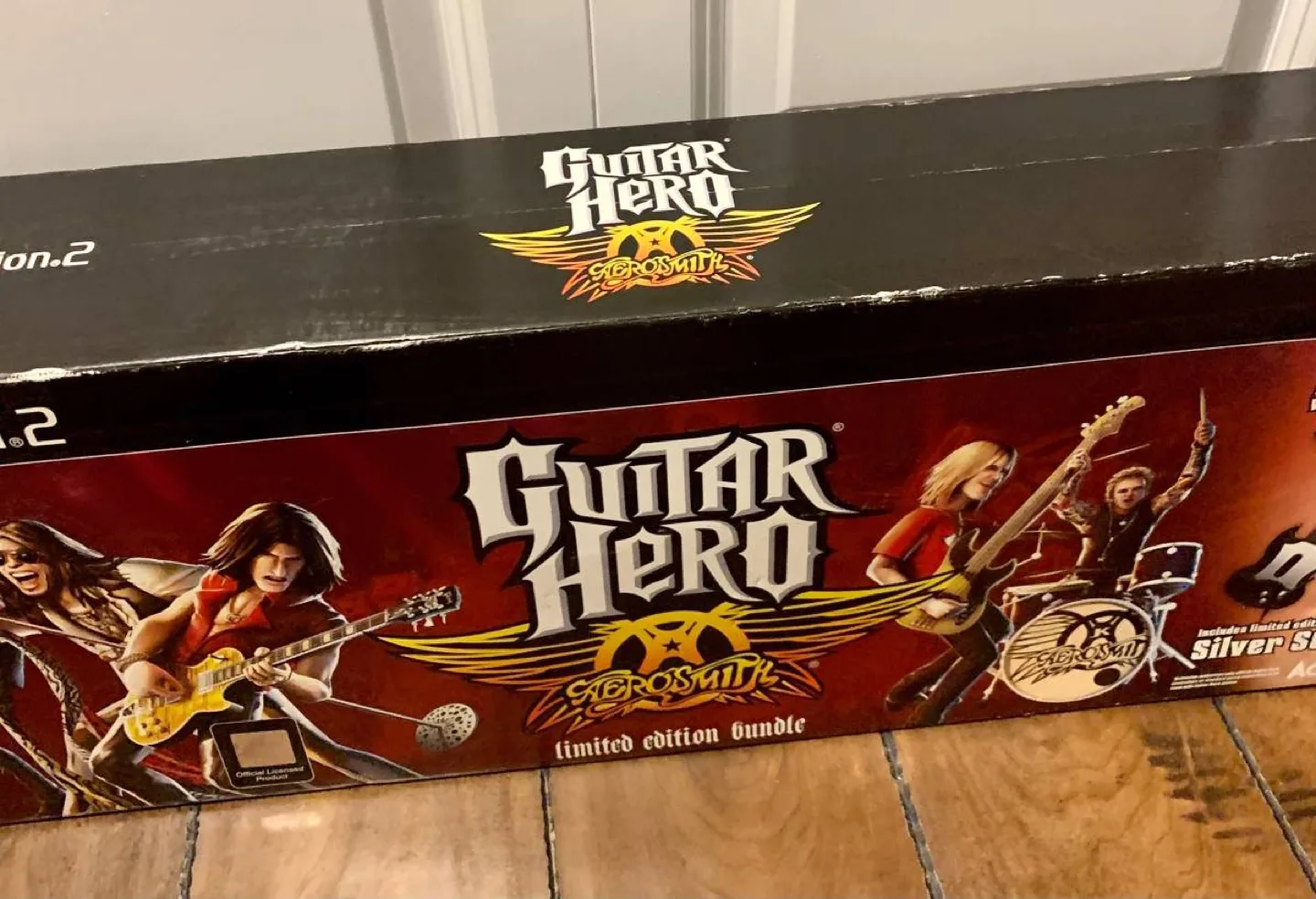 Guitar Hero Aerosmith Limited Edition Bundle PlayStation 2 image indicator(5)